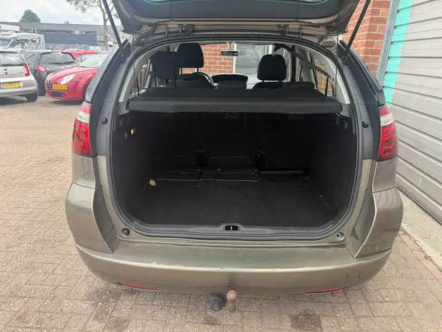 Citroen C4 Picasso view 7