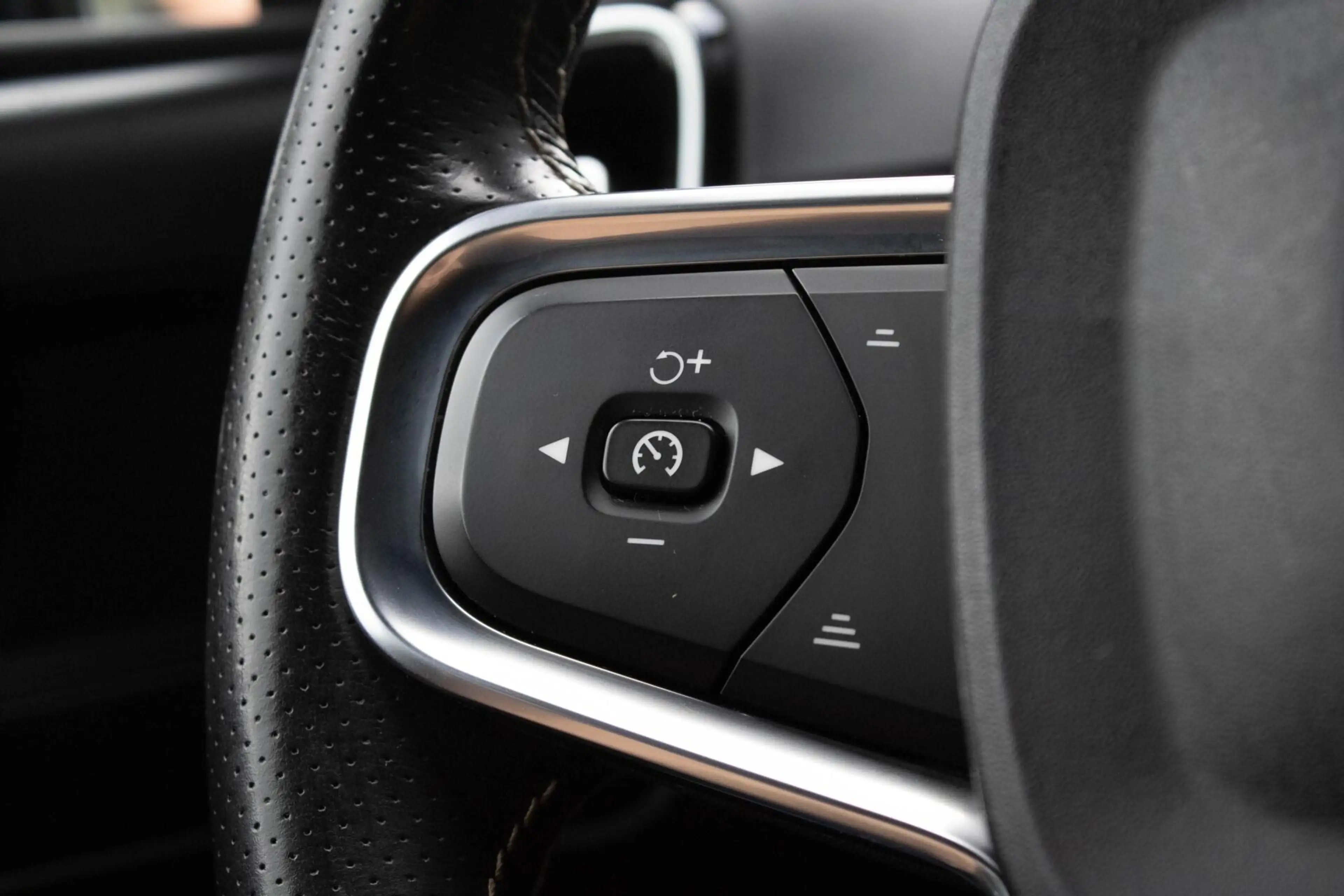 Volvo XC40 1.5 T3 R-Design|Stoelverwarming|Camera|Trekhaak| — photo 22