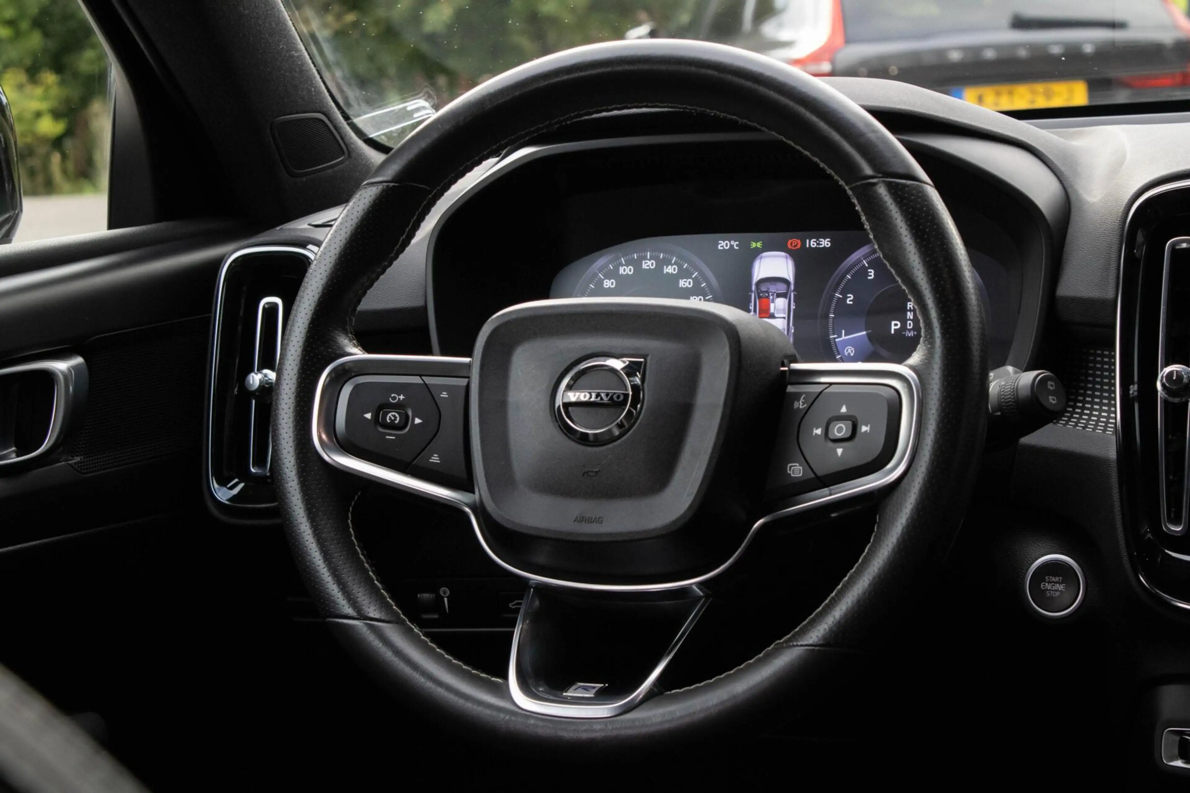Volvo XC40 1.5 T3 R-Design|Stoelverwarming|Camera|Trekhaak| — photo 17