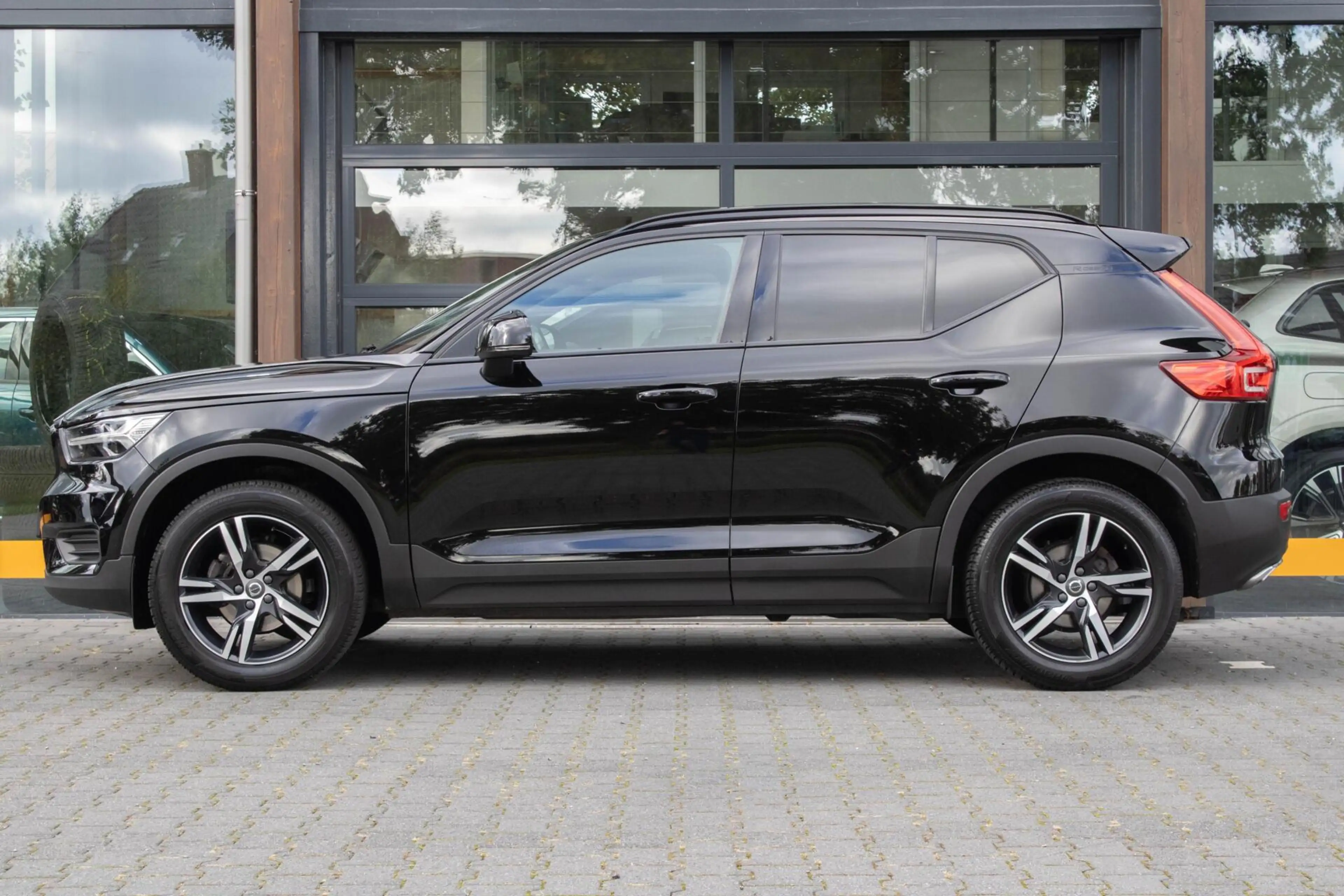 Volvo XC40 1.5 T3 R-Design|Stoelverwarming|Camera|Trekhaak| — photo 8