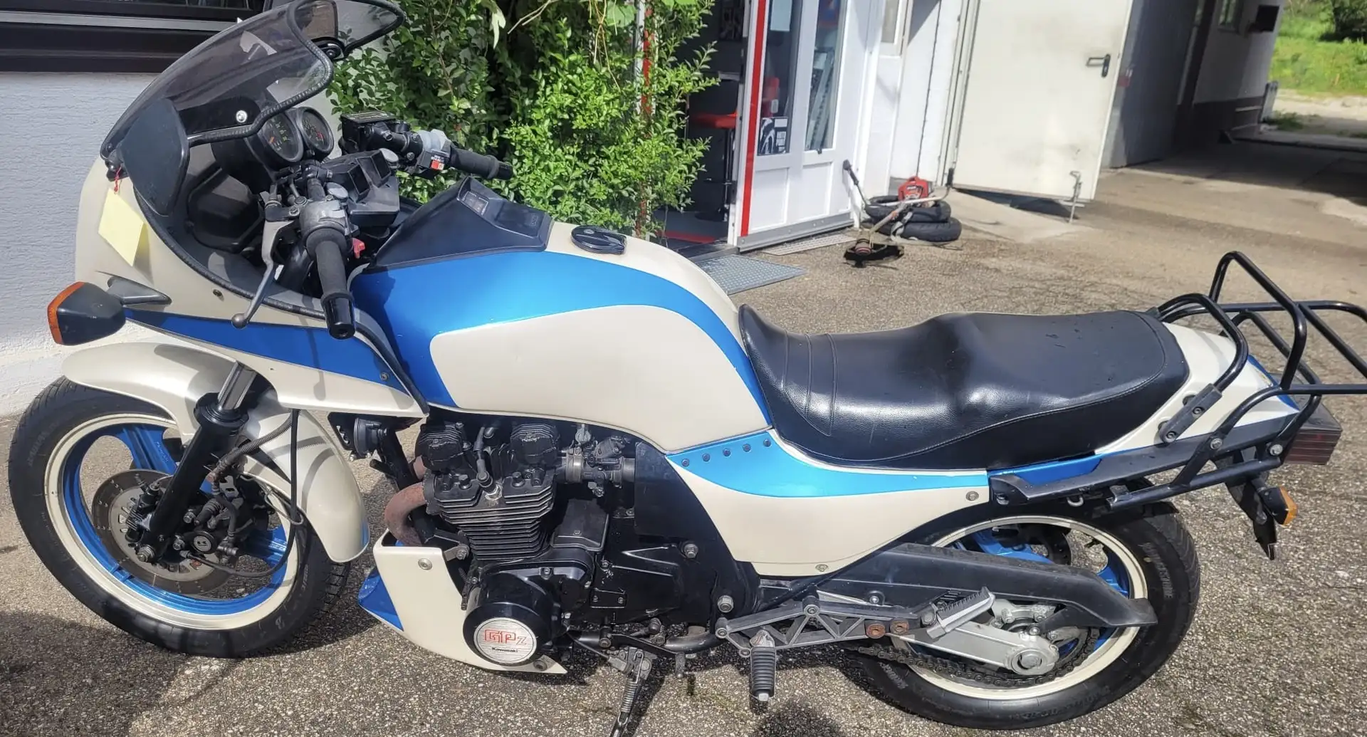 Kawasaki GPZ 1100 - 2