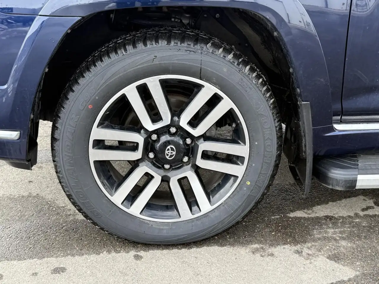 Toyota 4-Runner снимка Toyota 4-Runner