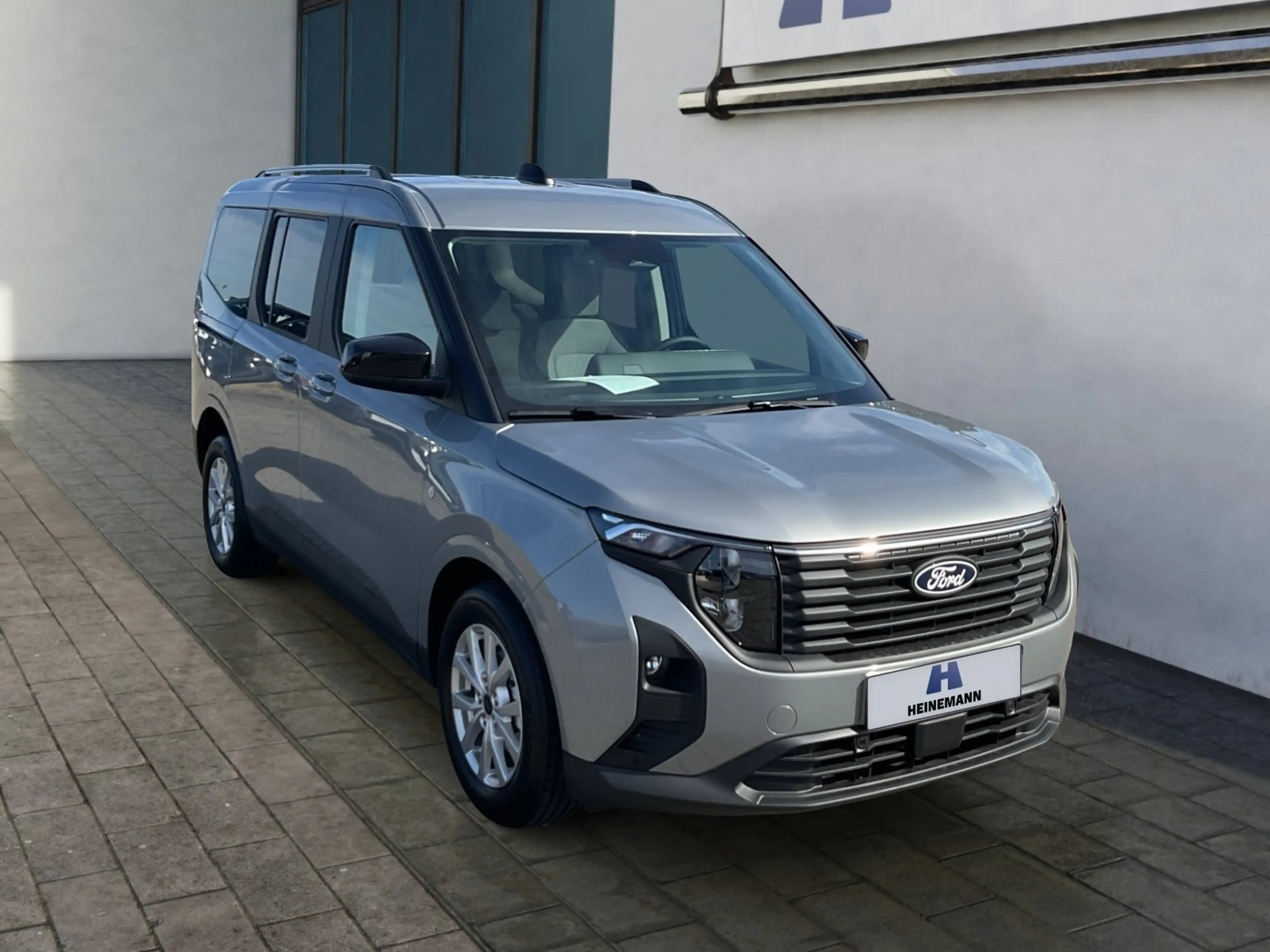 Ford Tourneo Courier Titanium*Automatic*Kamera*CLIMATRONIC*WinterPak* — photo 7