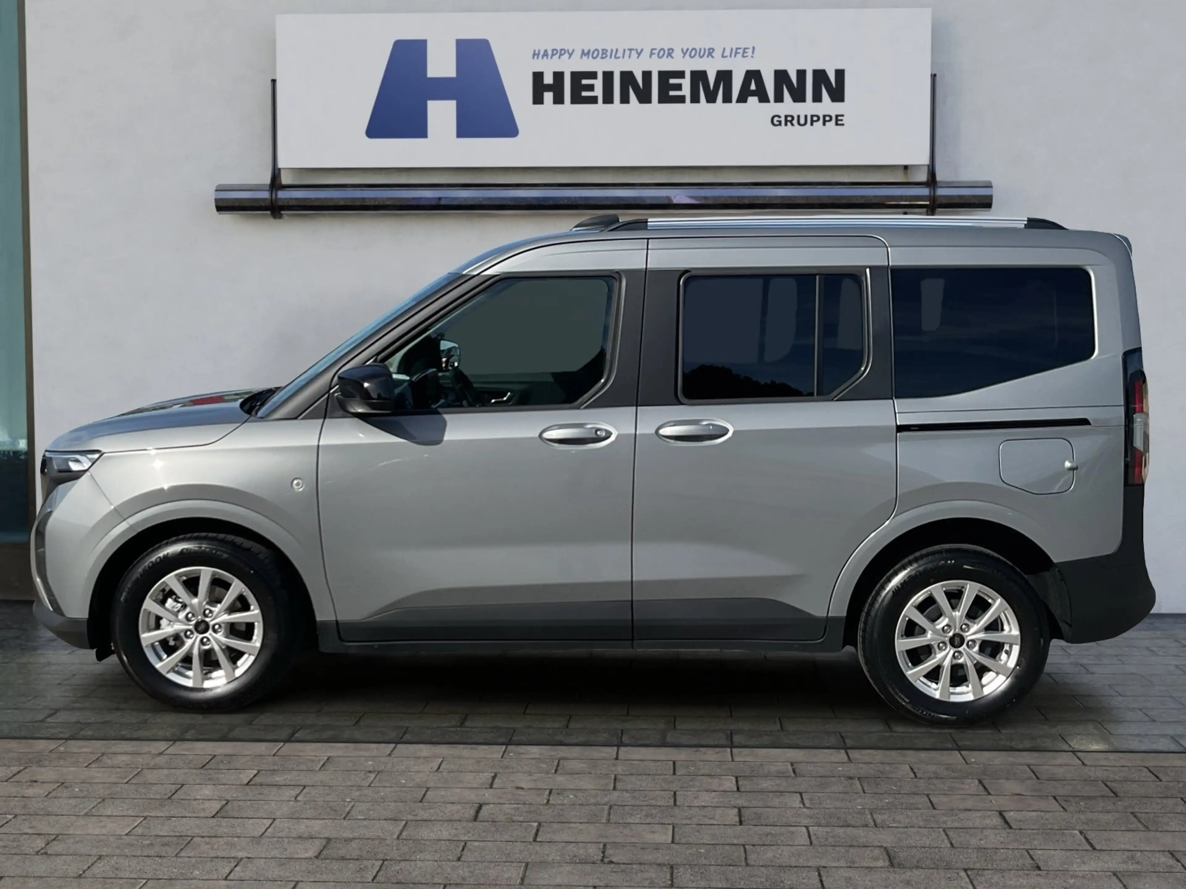 Ford Tourneo Courier Titanium*Automatic*Kamera*CLIMATRONIC*WinterPak* — photo 2