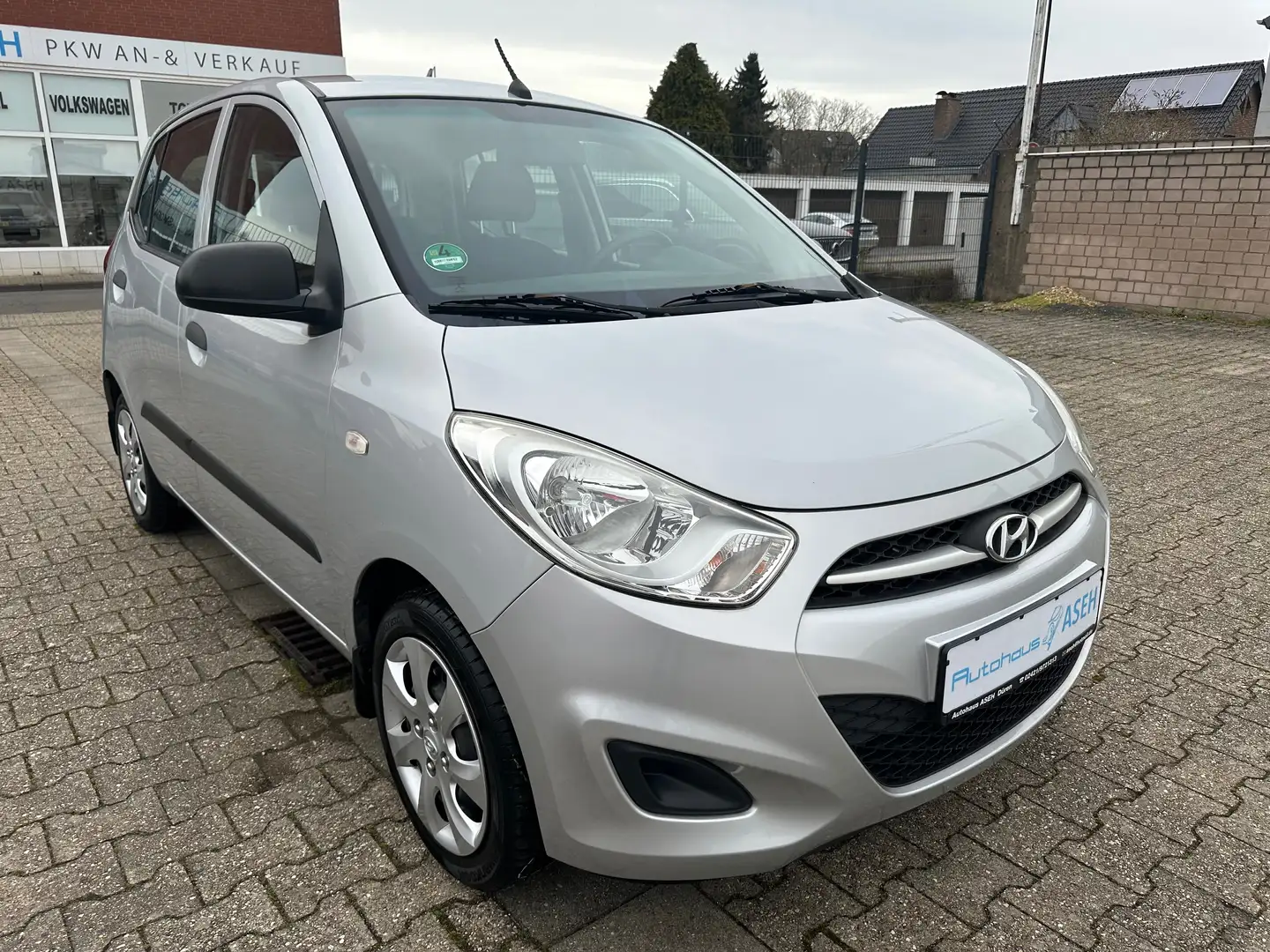 Hyundai i10 1.1 5 Star Edition Silber - 1