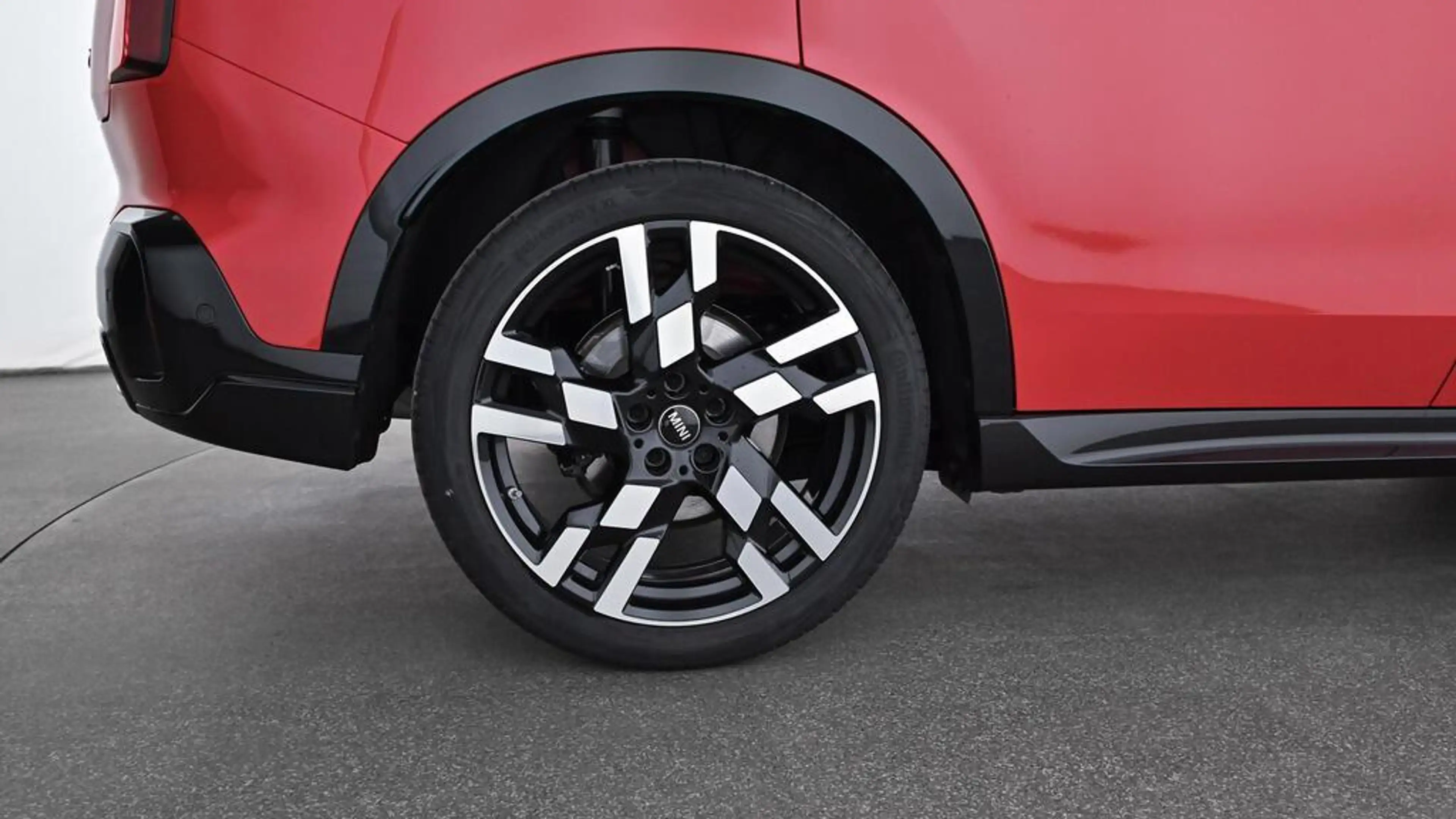 MINI Countryman S All4 John Cooper Works Trim — photo 11