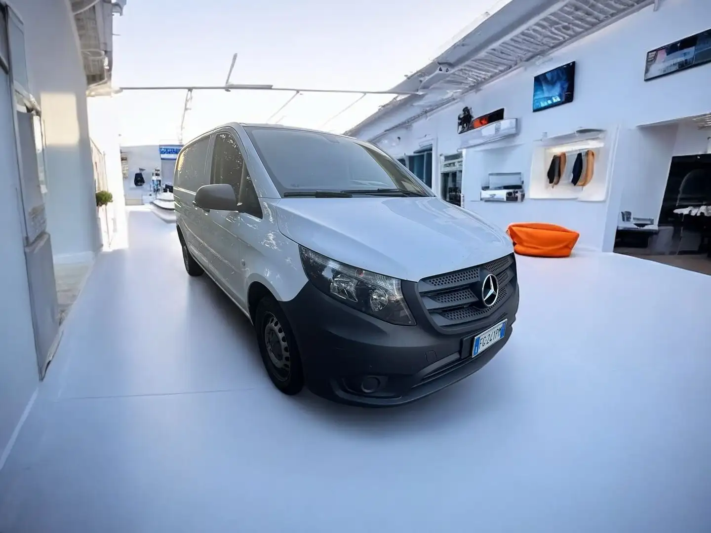 Mercedes-Benz vito 1.6 diesel Bianco - 1