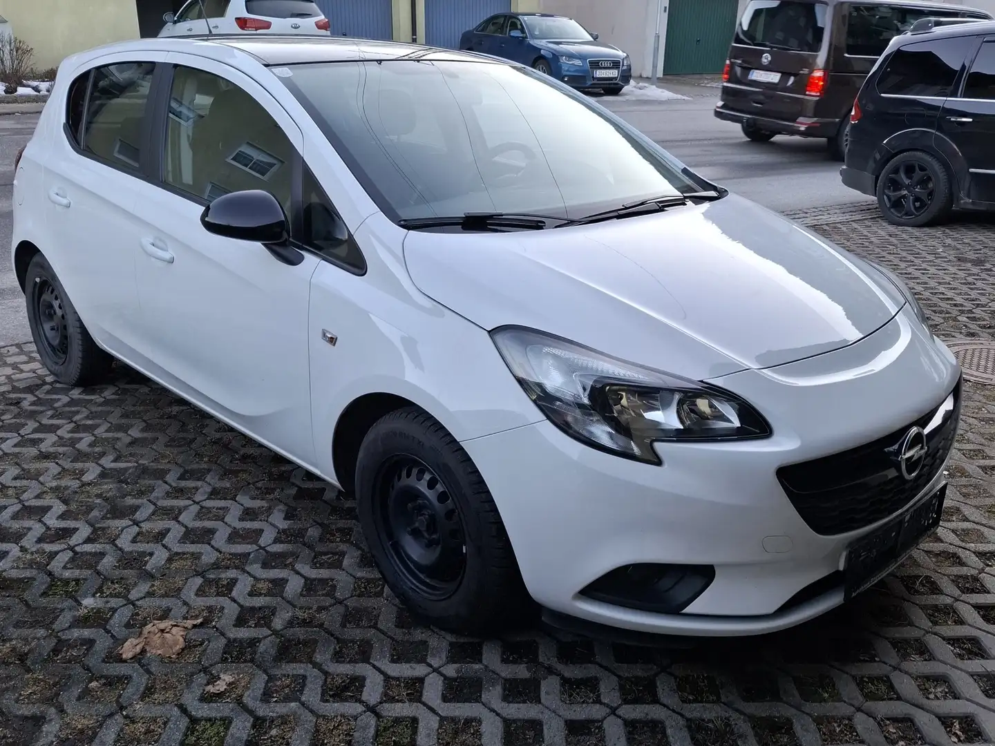 Opel Corsa-e Corsa 1,4 Ecotec Black&White Weiß - 1