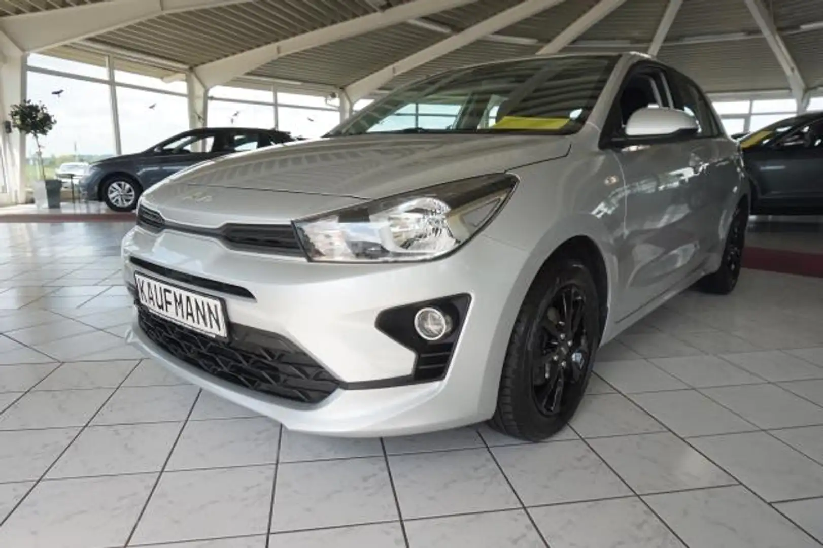 Kia Rio RIO 1,2 EDITION 7 LM SHZ PDC TEMPOMAT BLUETOOTH Silber - 2