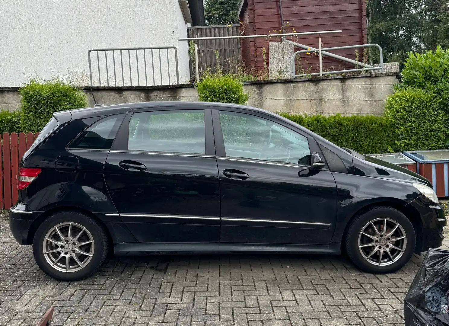 Mercedes-Benz B 200 B-Klasse Autotronic Schwarz - 2