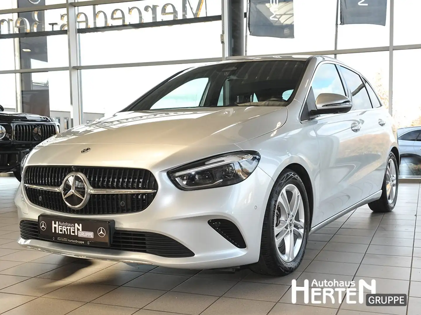 Mercedes-Benz B 200 PROGRESSIVE+MULTIBEAM+360°+MEMORY+EASYPACK Silber - 1