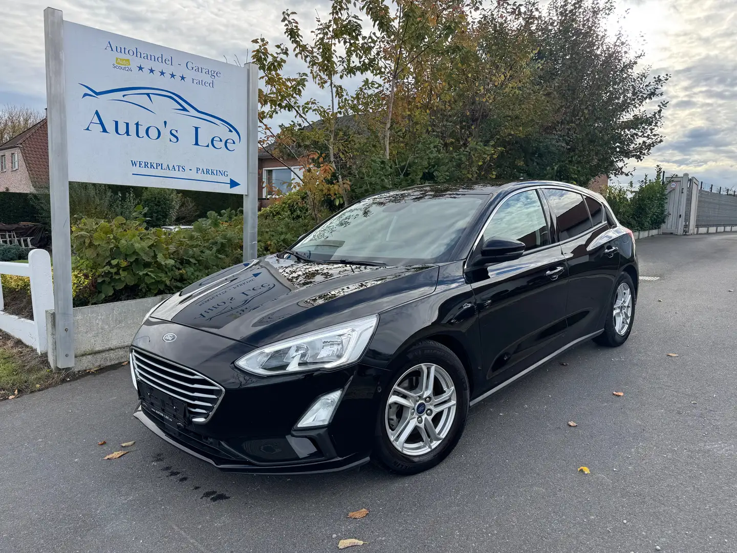 Ford Focus Focus 1.0/carplay/camera/lane&collision assist/… Zwart - 1