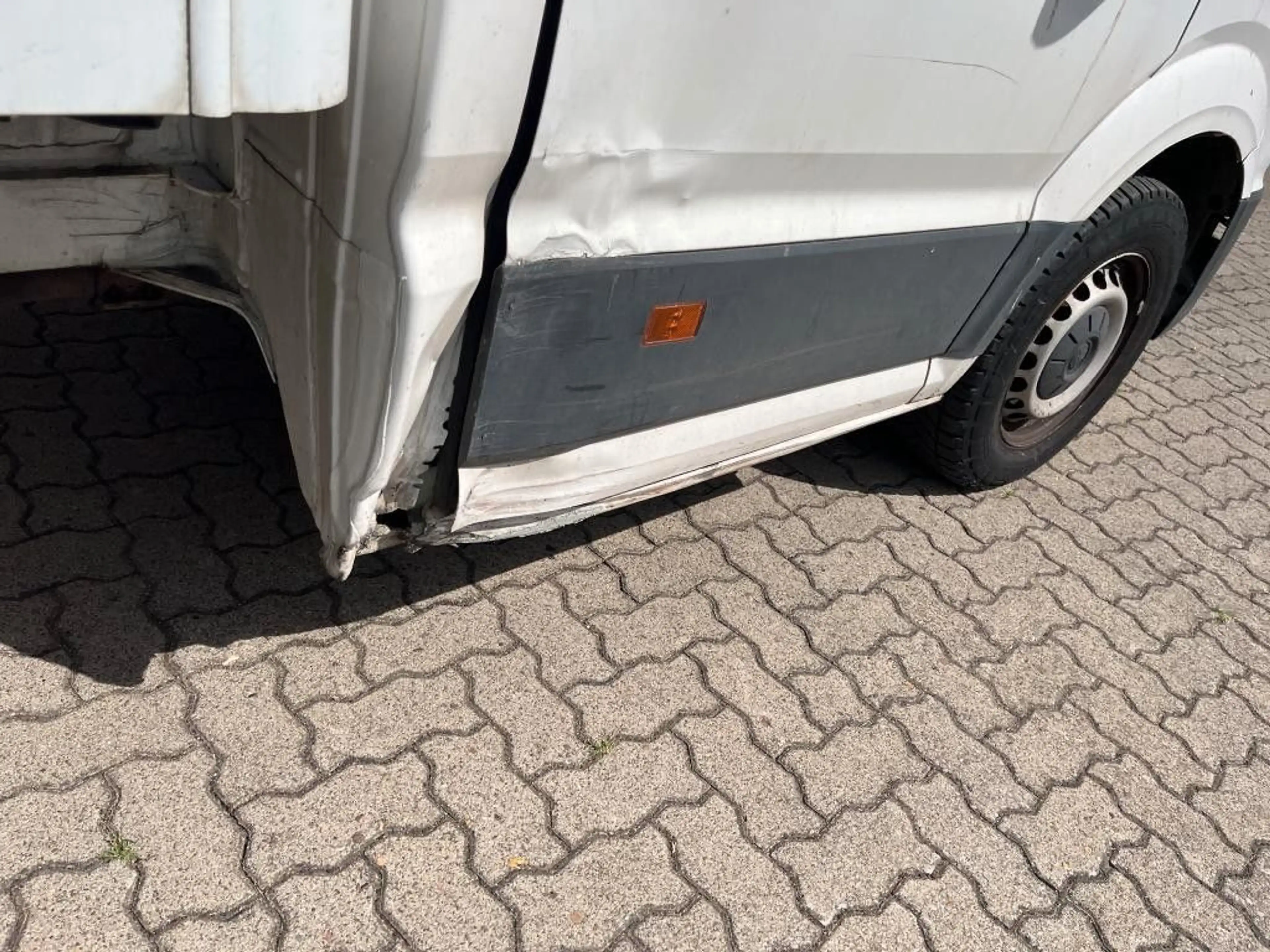 Volkswagen Crafter Koffer Laderampe Klima — photo 3