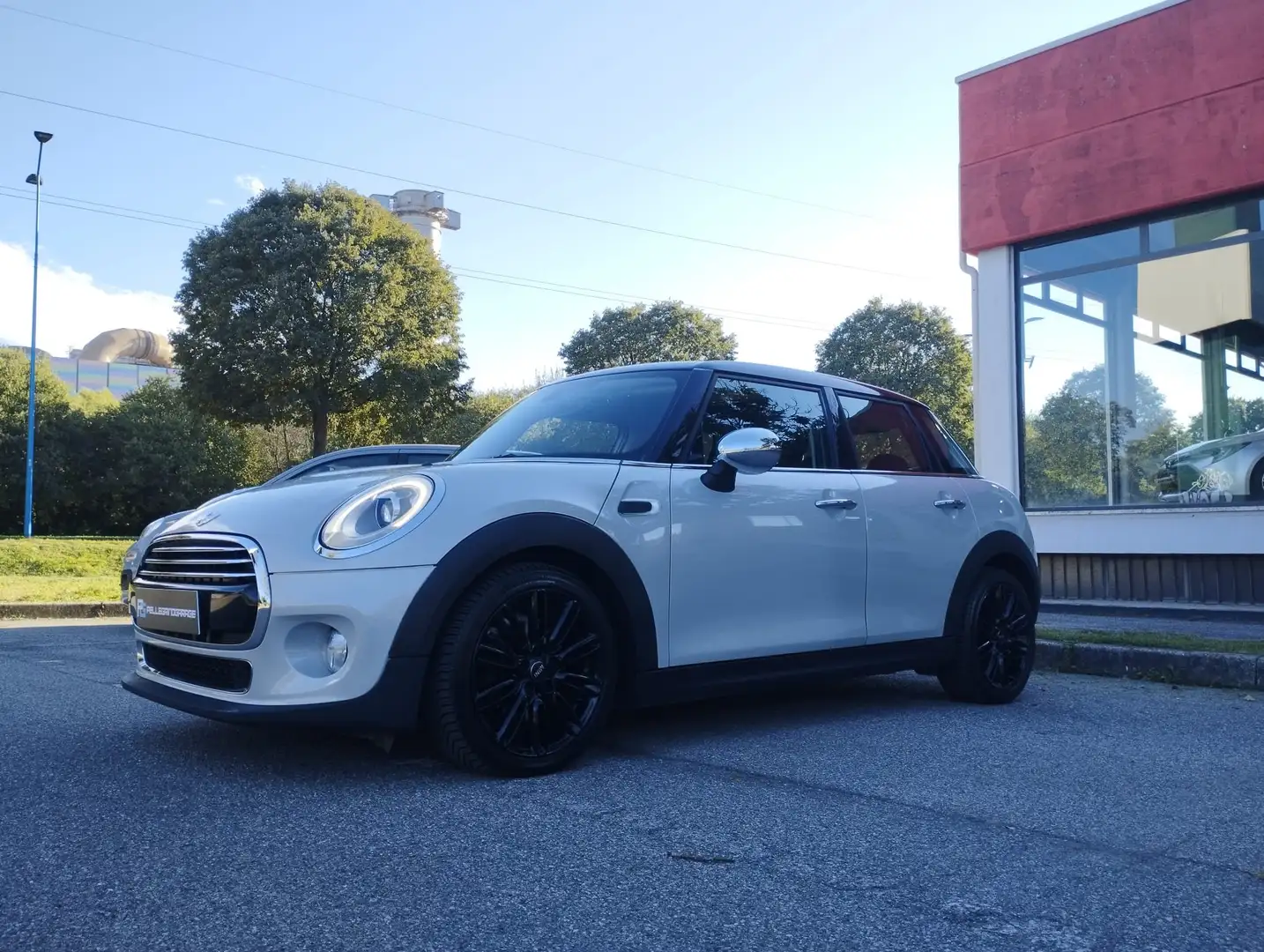 MINI Cooper D 1.5 Business 5p auto Grigio - 2