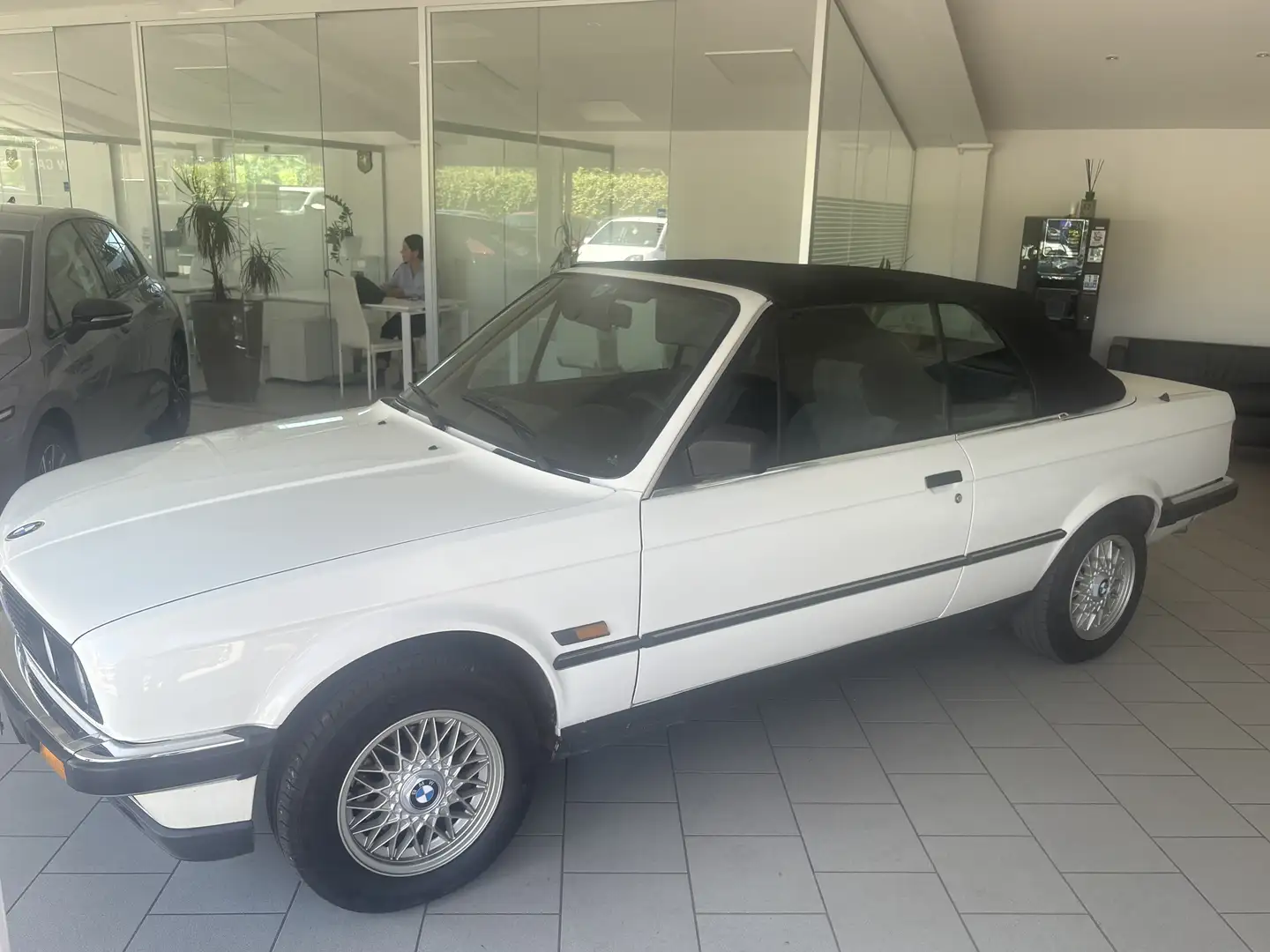 BMW 320 320i Cabrio Beyaz - 1