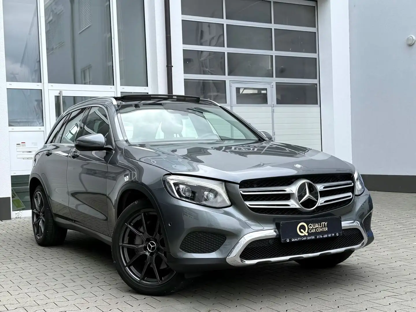 Mercedes-Benz GLC 220 d 9G 4Matic LUXURY*PANO*DISTR+*AHK*KAME Gris - 1