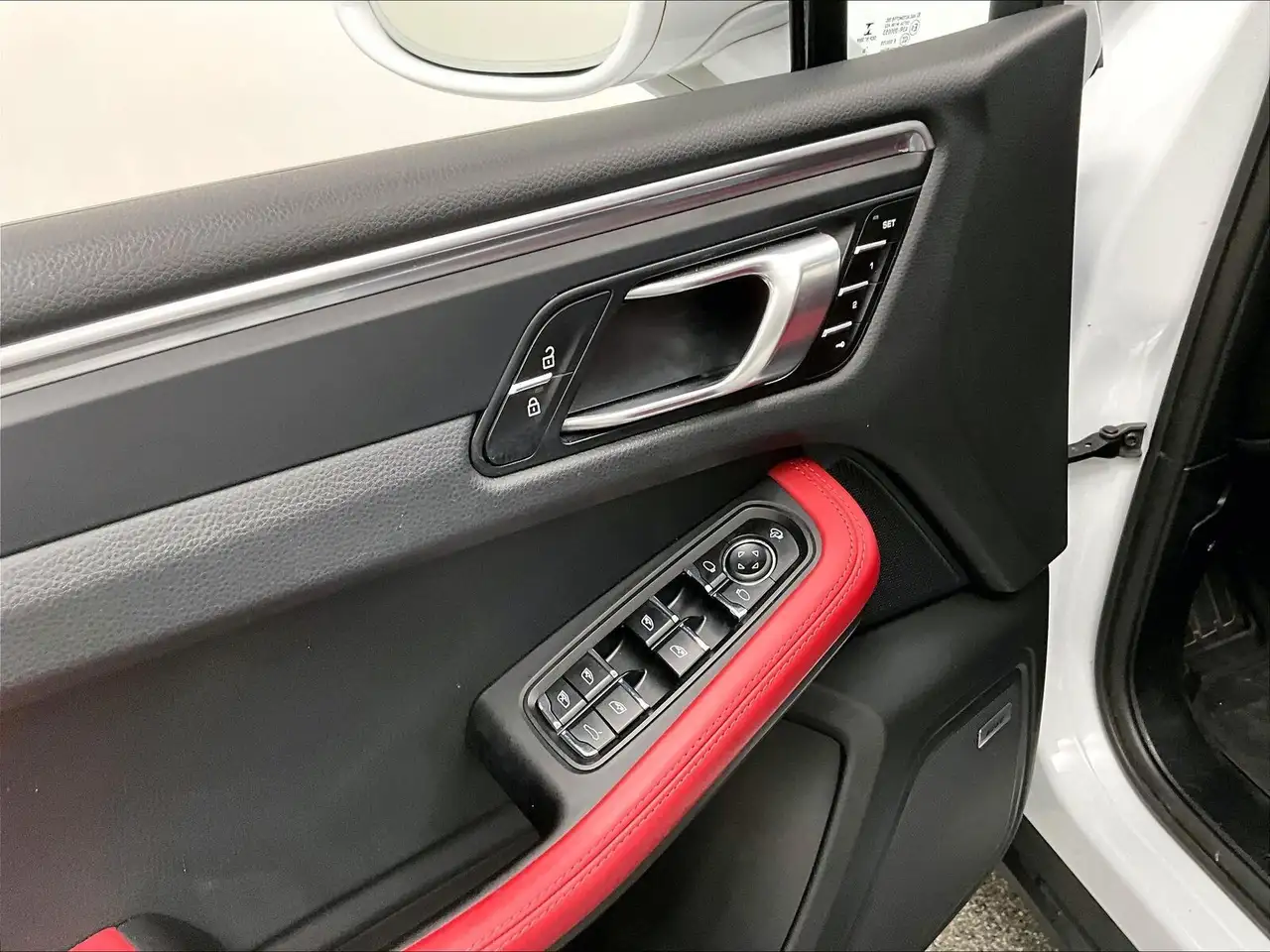 Porsche Macan снимка Porsche Macan