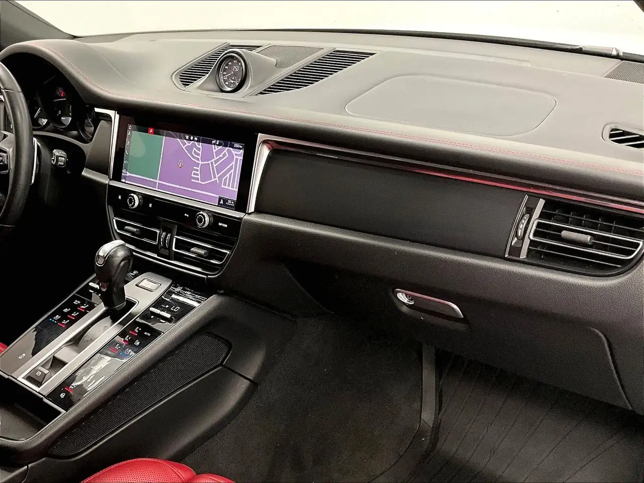 Porsche Macan снимка Porsche Macan