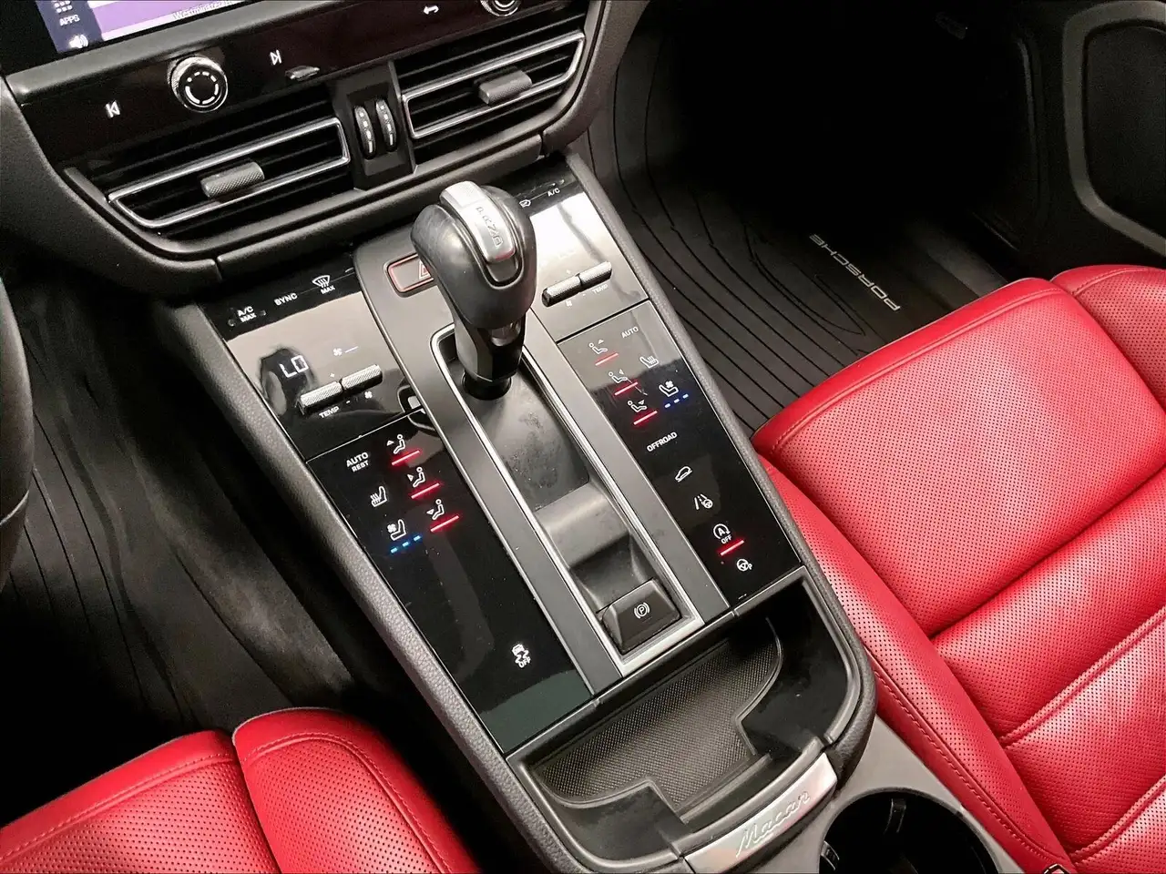 Porsche Macan снимка Porsche Macan