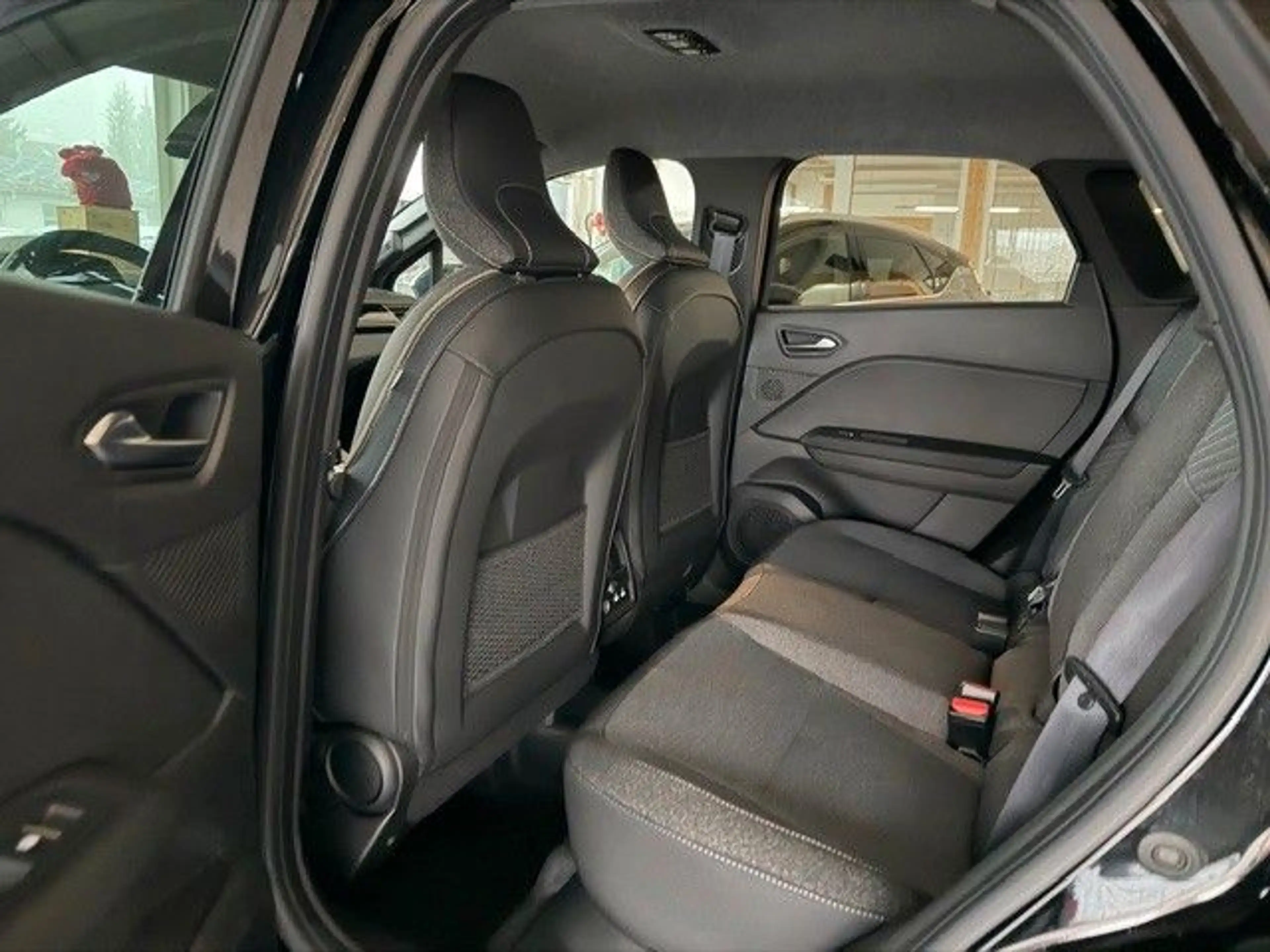 Mitsubishi Grandis 1.8 Hybrid Benziner Intro Edition — photo 4