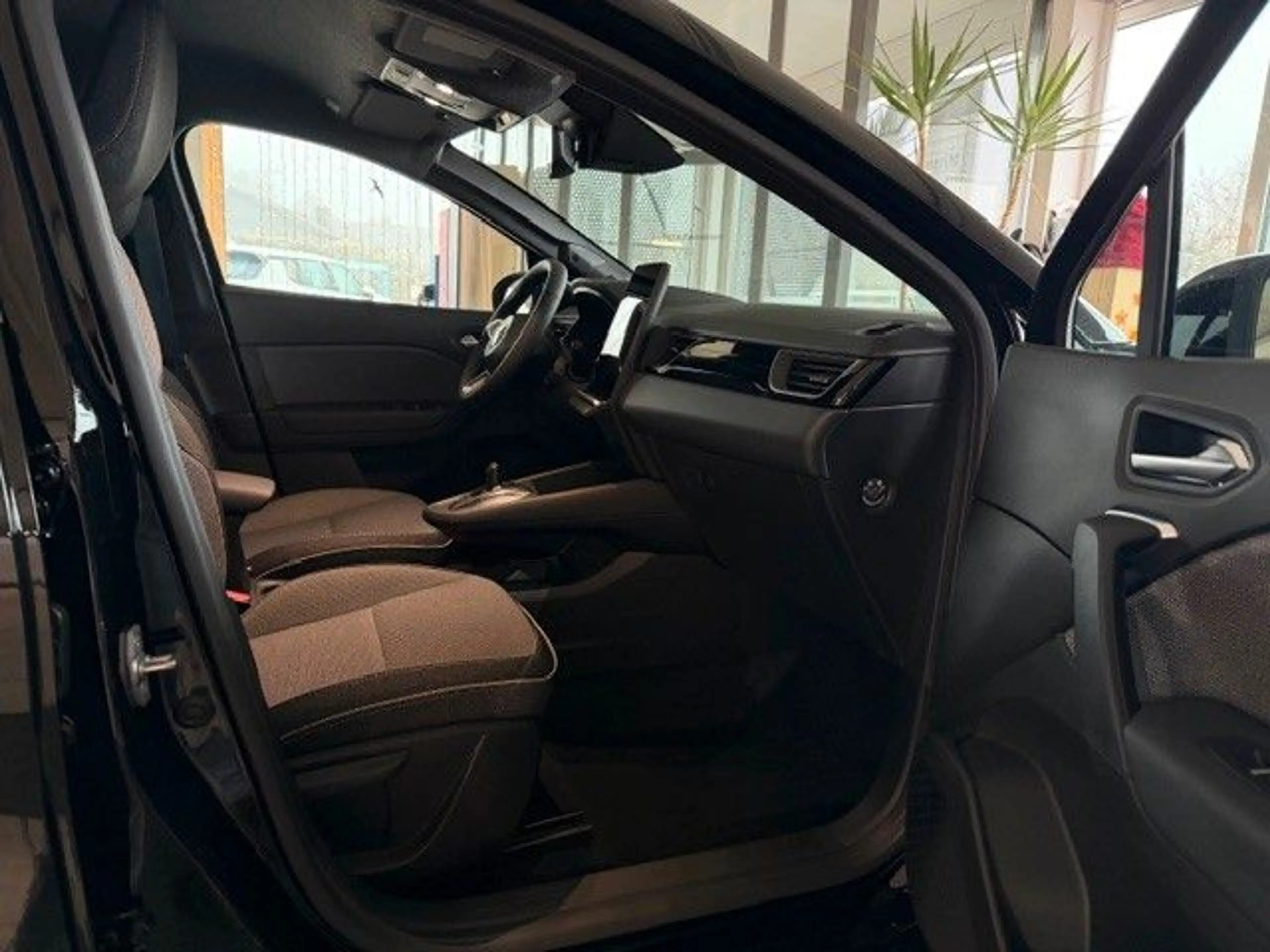 Mitsubishi Grandis 1.8 Hybrid Benziner Intro Edition — photo 11