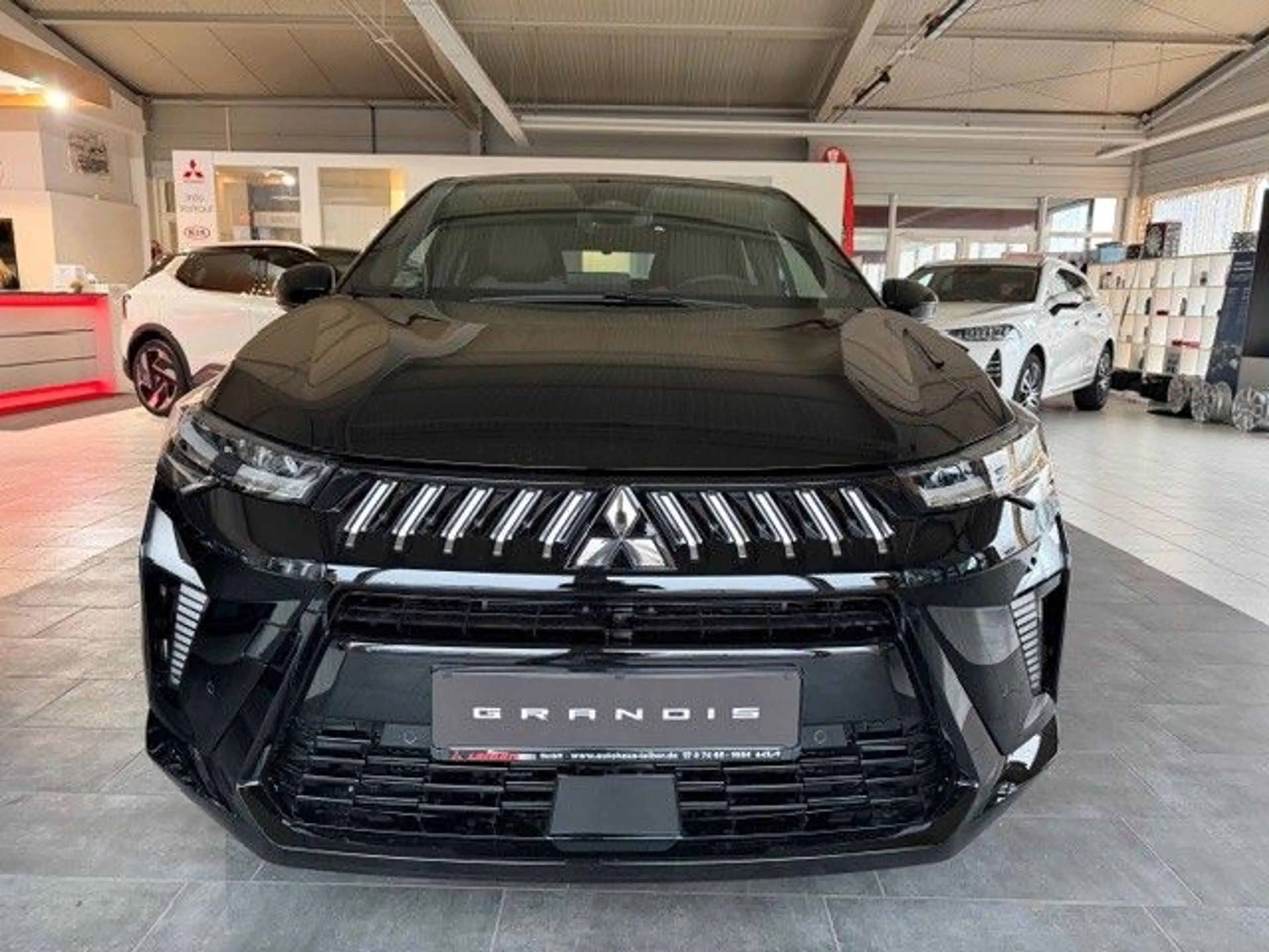 Mitsubishi Grandis 1.8 Hybrid Benziner Intro Edition — photo 13