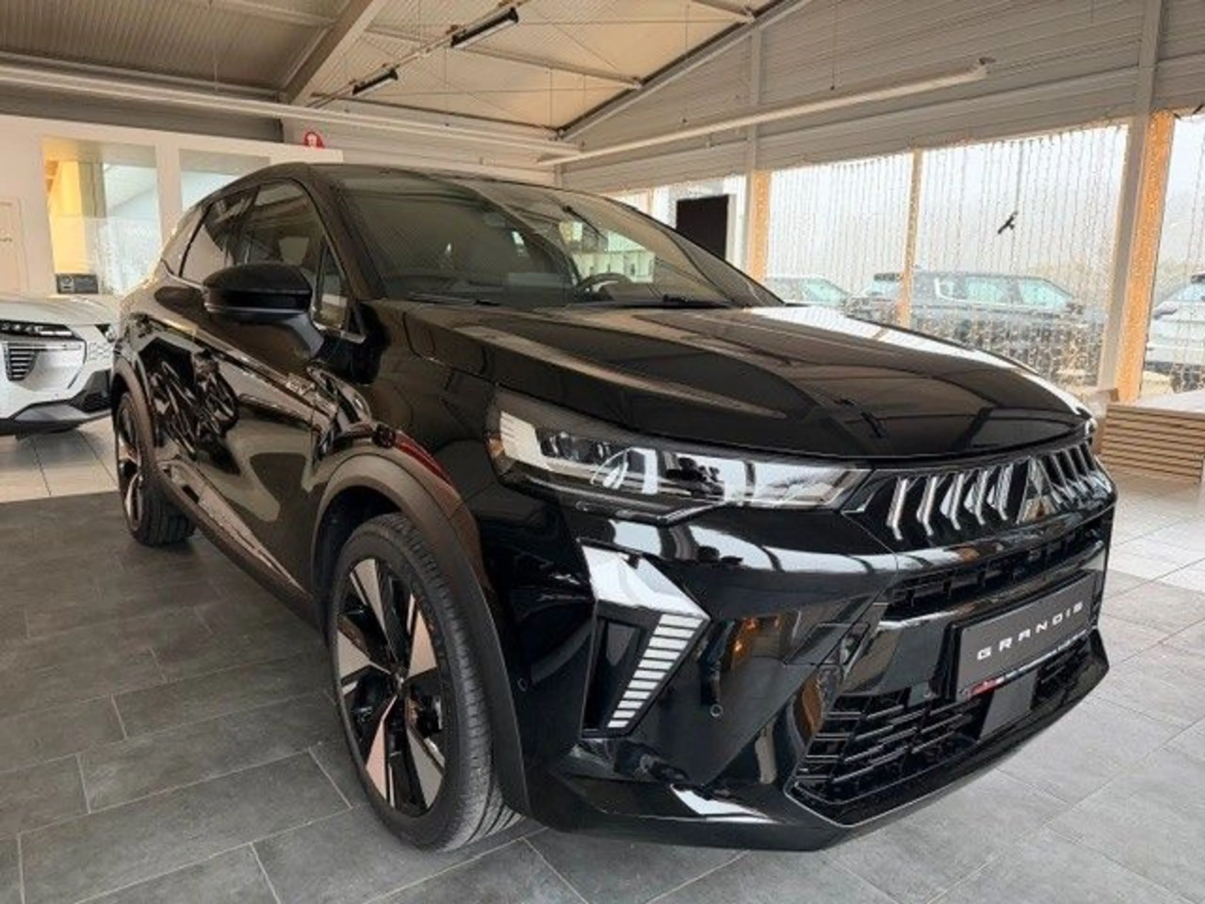 Mitsubishi Grandis 1.8 Hybrid Benziner Intro Edition — photo 12