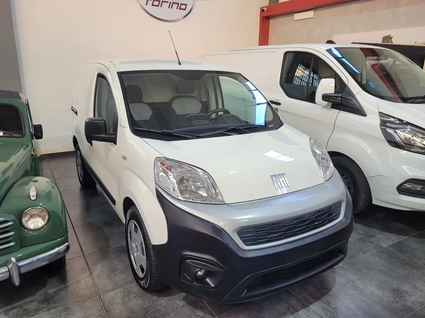 Fiat Fiorino 1.3 mjt 95cv 2022 Weiß - 2