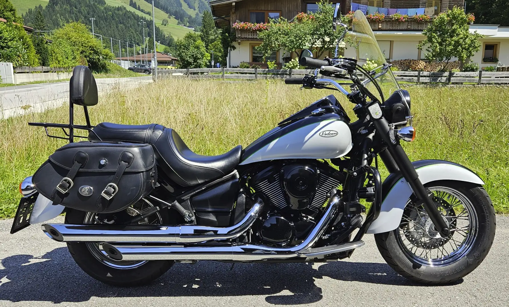 Kawasaki VN 900 VULCAN 900 CLASSIC Special Schwarz - 1