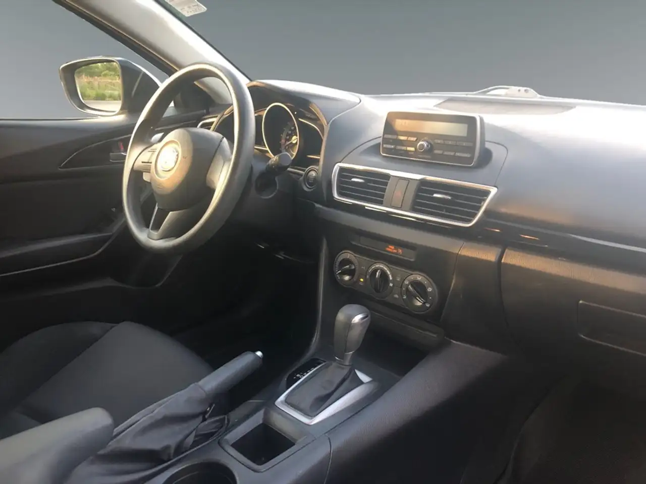 Mazda 3 снимка Mazda 3