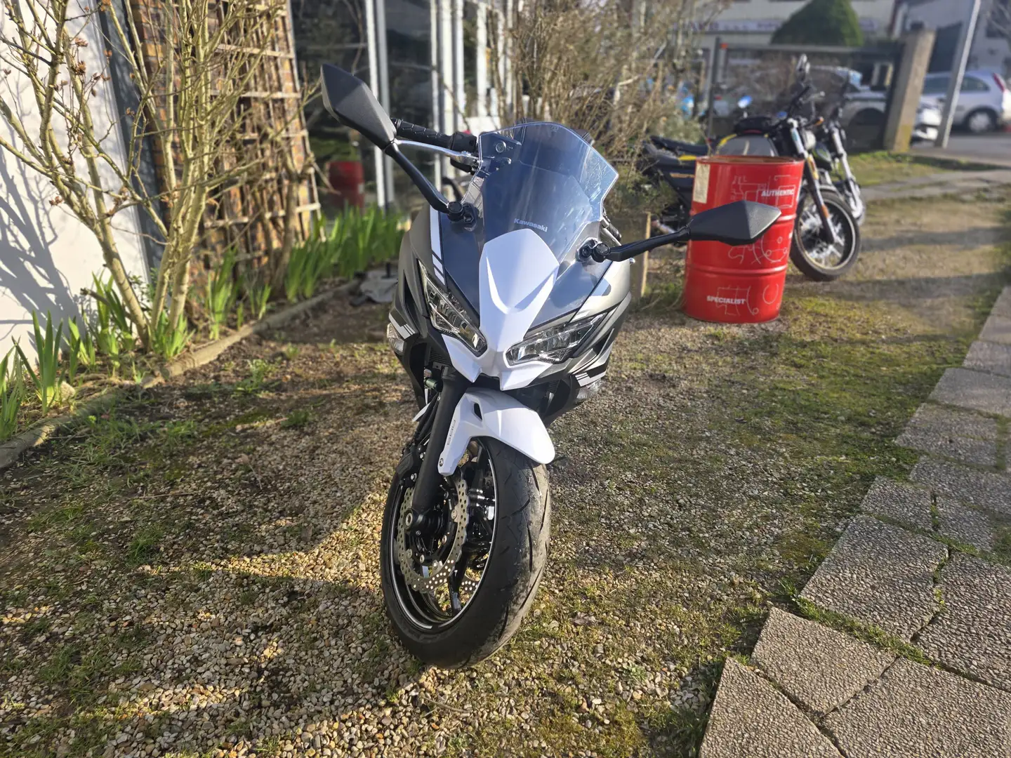 Kawasaki Z 650 Schwarz - 2