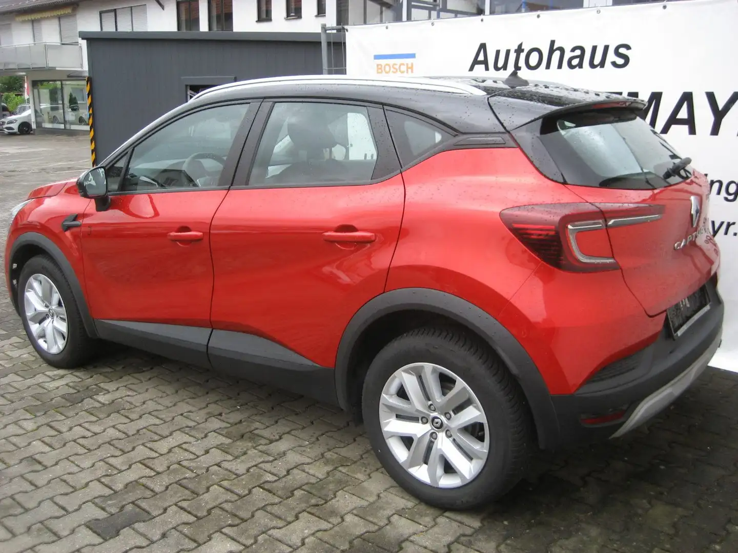 Renault Captur Evolution TCe 140 EDC Rouge - 2