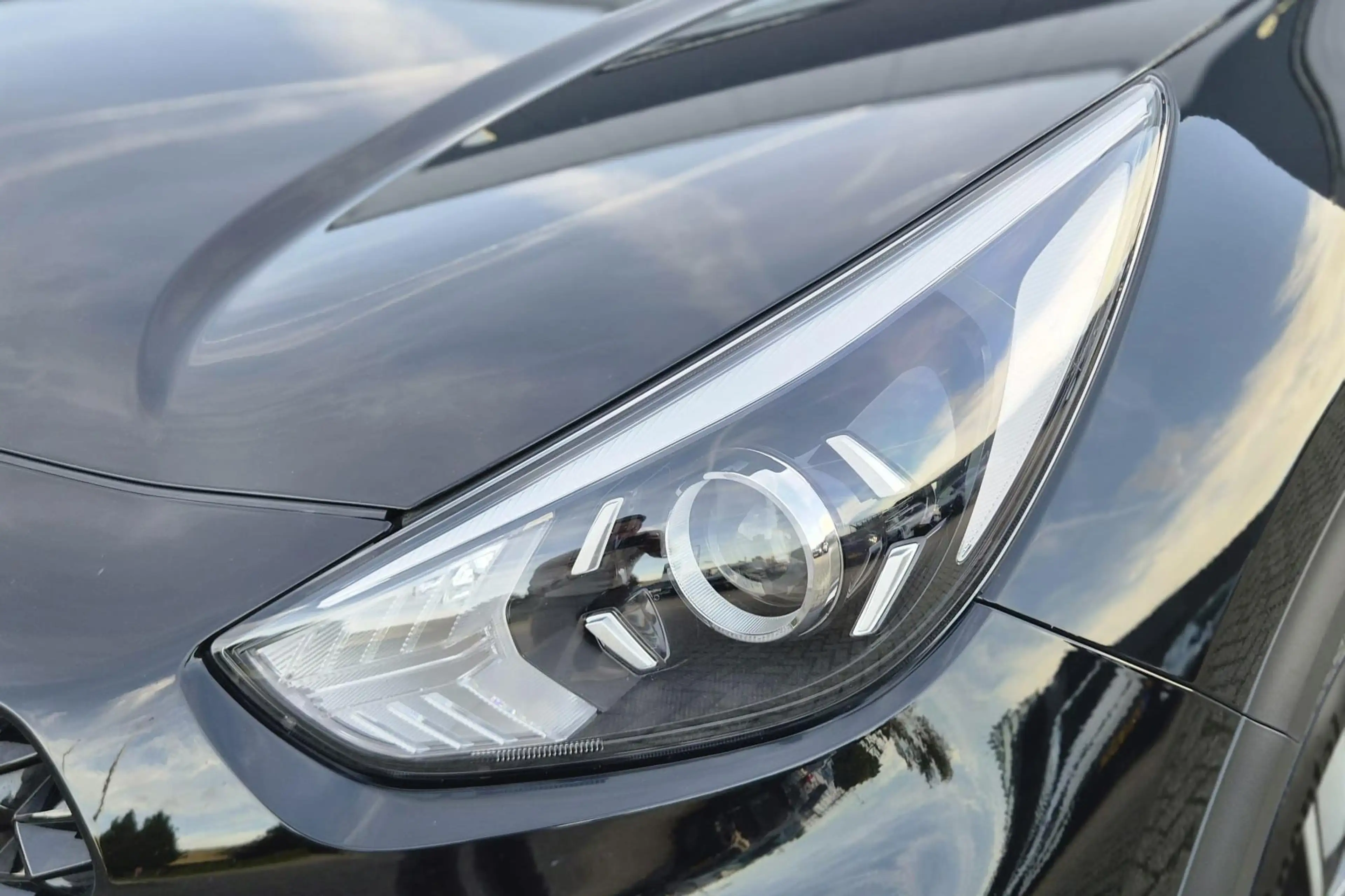 Kia Niro 1.6 GDi Hybrid DynamicLine — photo 4