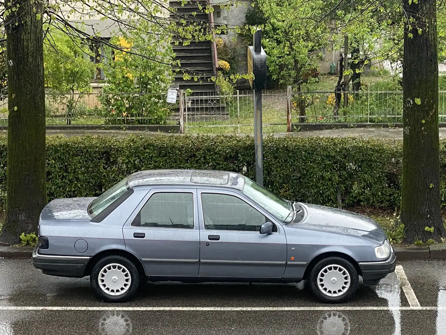 Ford Sierra 5p 2.0i twin cam Ghia - 1