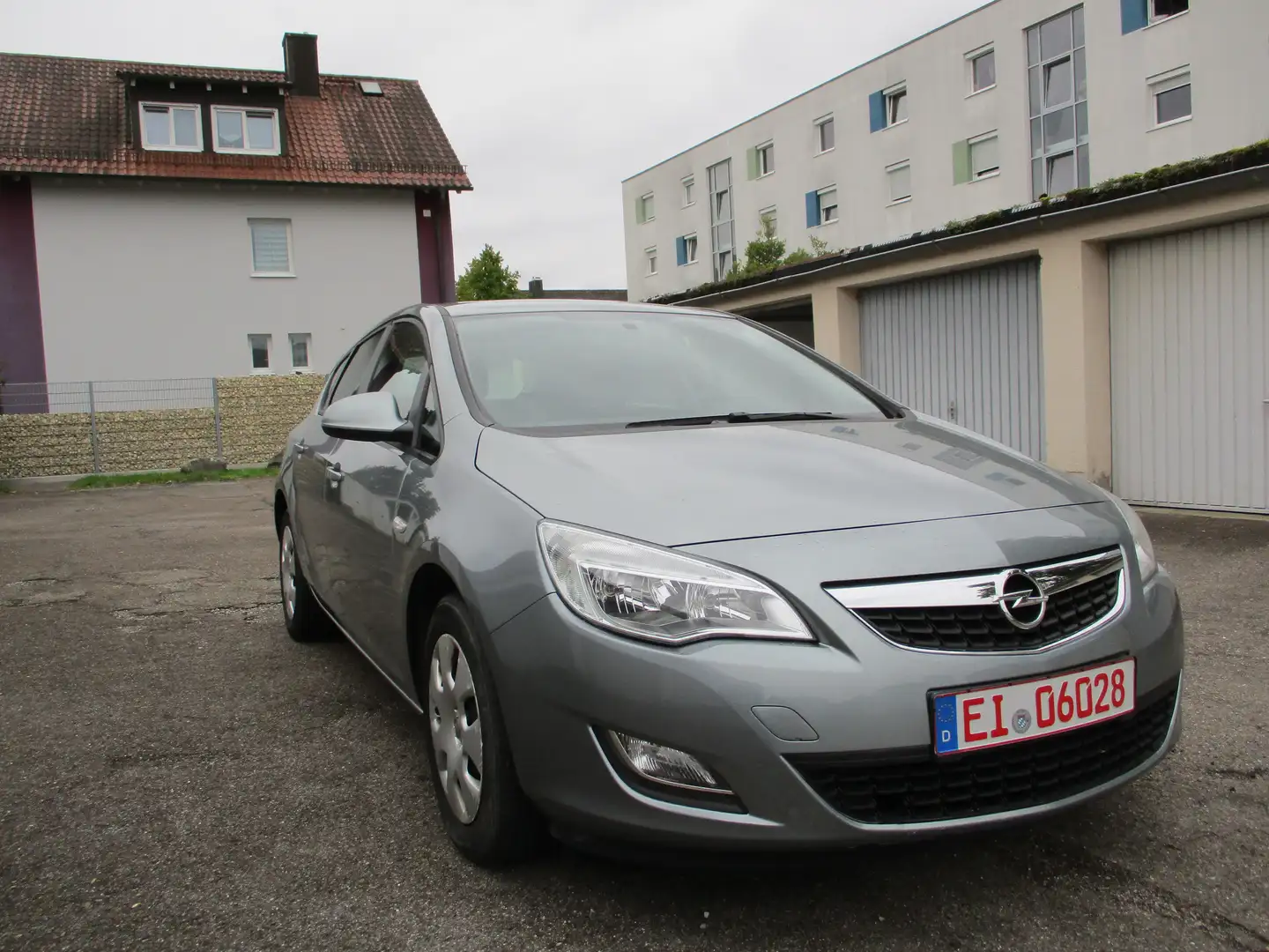 Opel Astra 1.Hand TÜV NEU Automatik Grau - 1