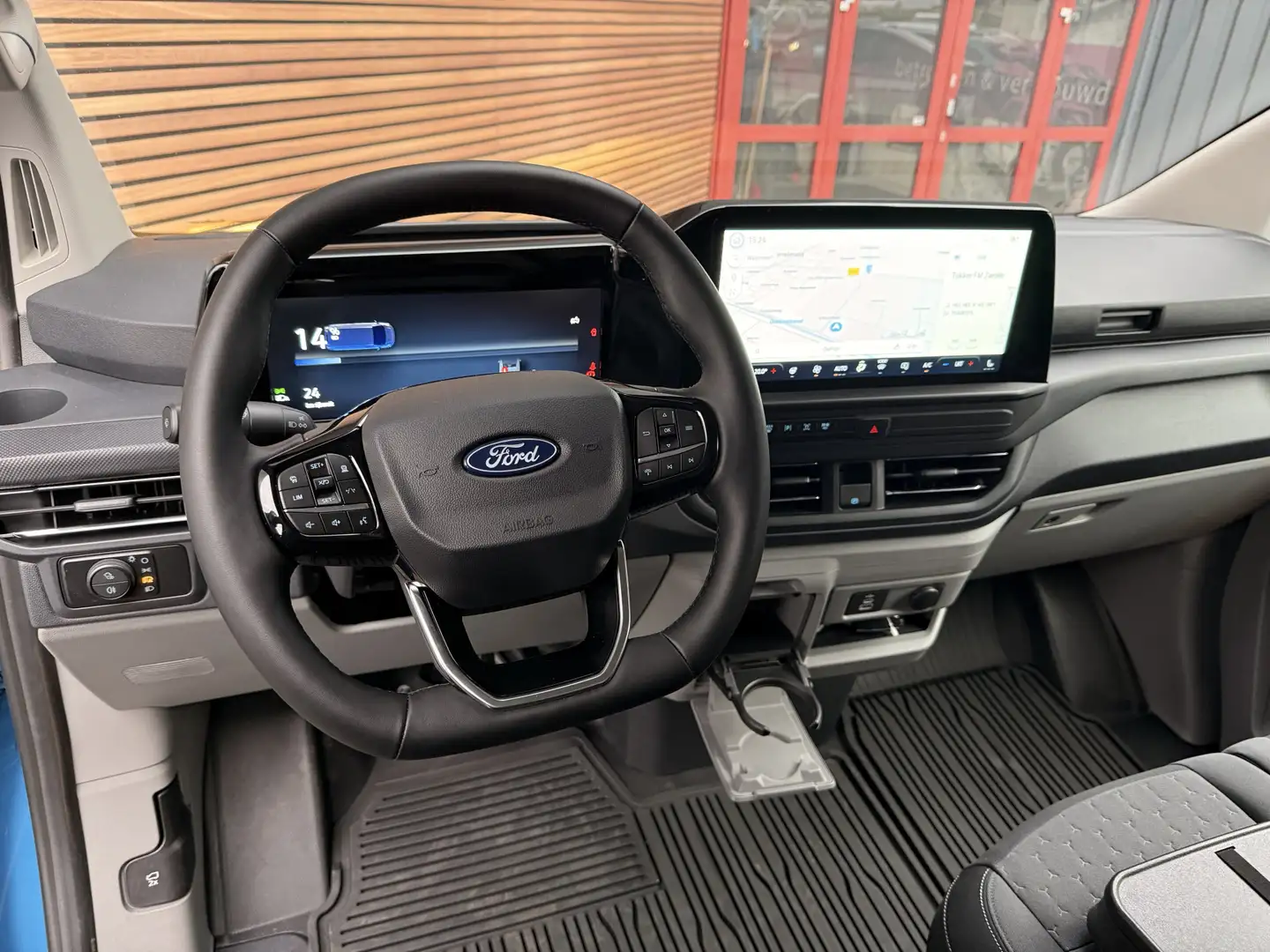 Ford E-Transit Cust. 340 L2H1 Sport Matrix led / B&O Audio / Wint Blauw - 2