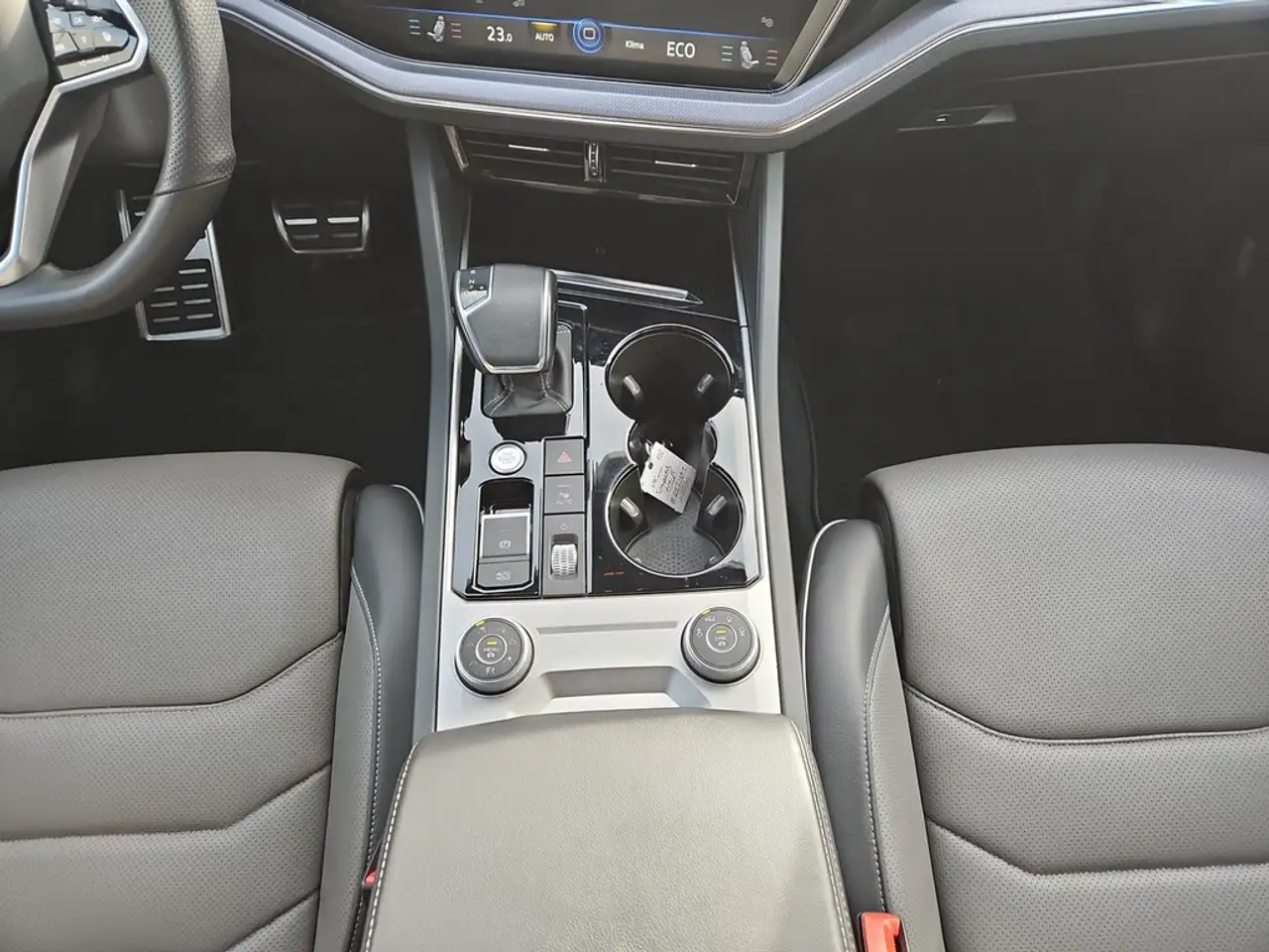 Volkswagen Touareg 3.0 TDI 4Motion DSG R-Line *Matrix*AHK* 9