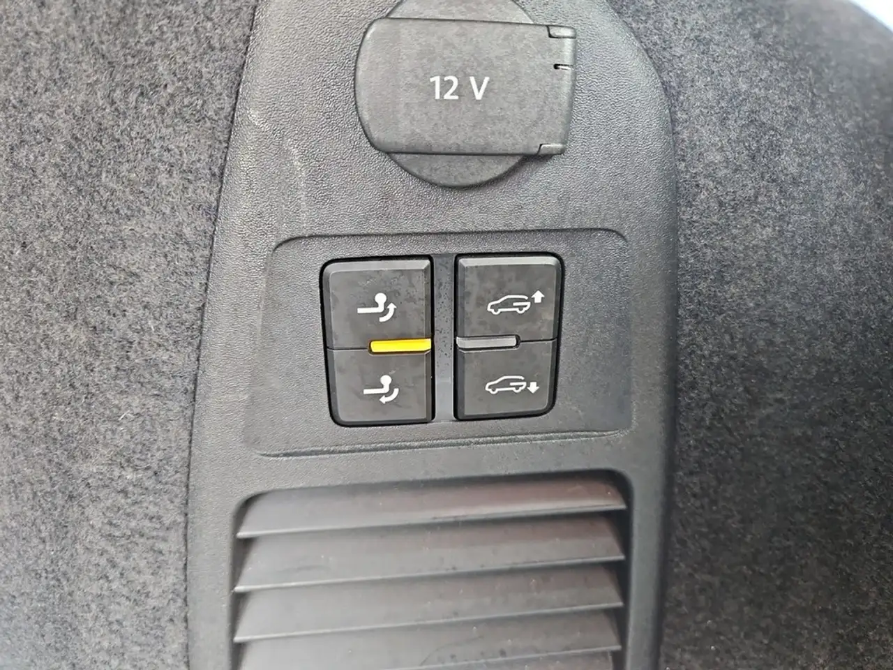 Volkswagen Touareg 3.0 TDI 4Motion DSG R-Line *Matrix*AHK* 16