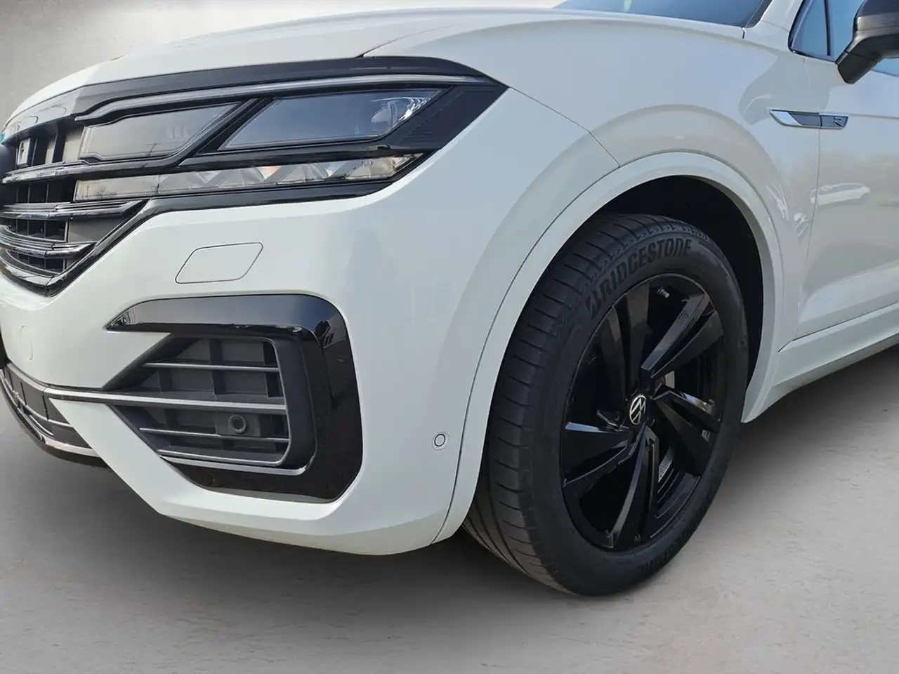 Volkswagen Touareg 3.0 TDI 4Motion DSG R-Line *Matrix*AHK* 4