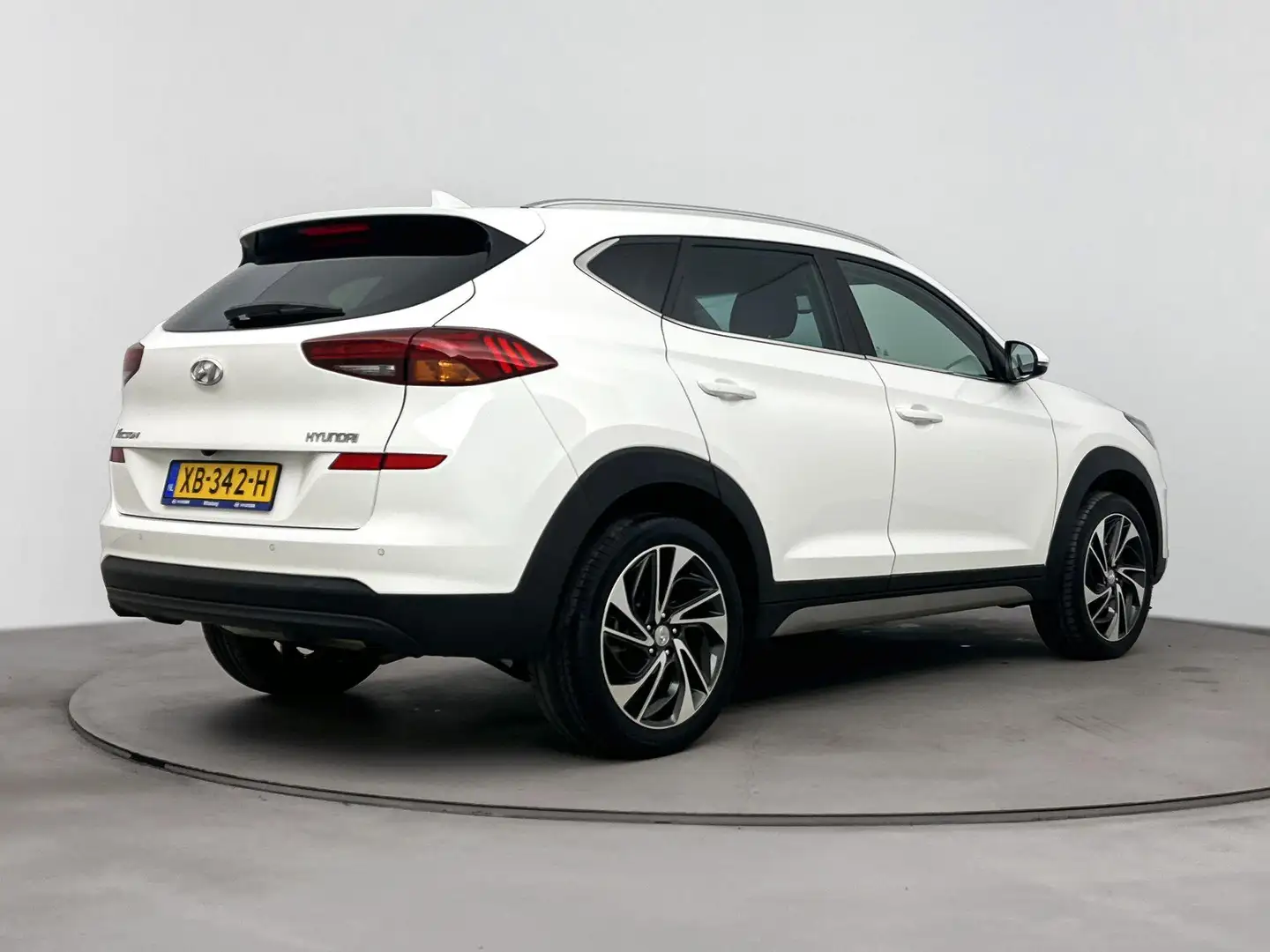 Hyundai TUCSON 1.6 GDI COMFORT | LAGE KMSTAND!!! | NAVI | CLIMA | Wit - 2