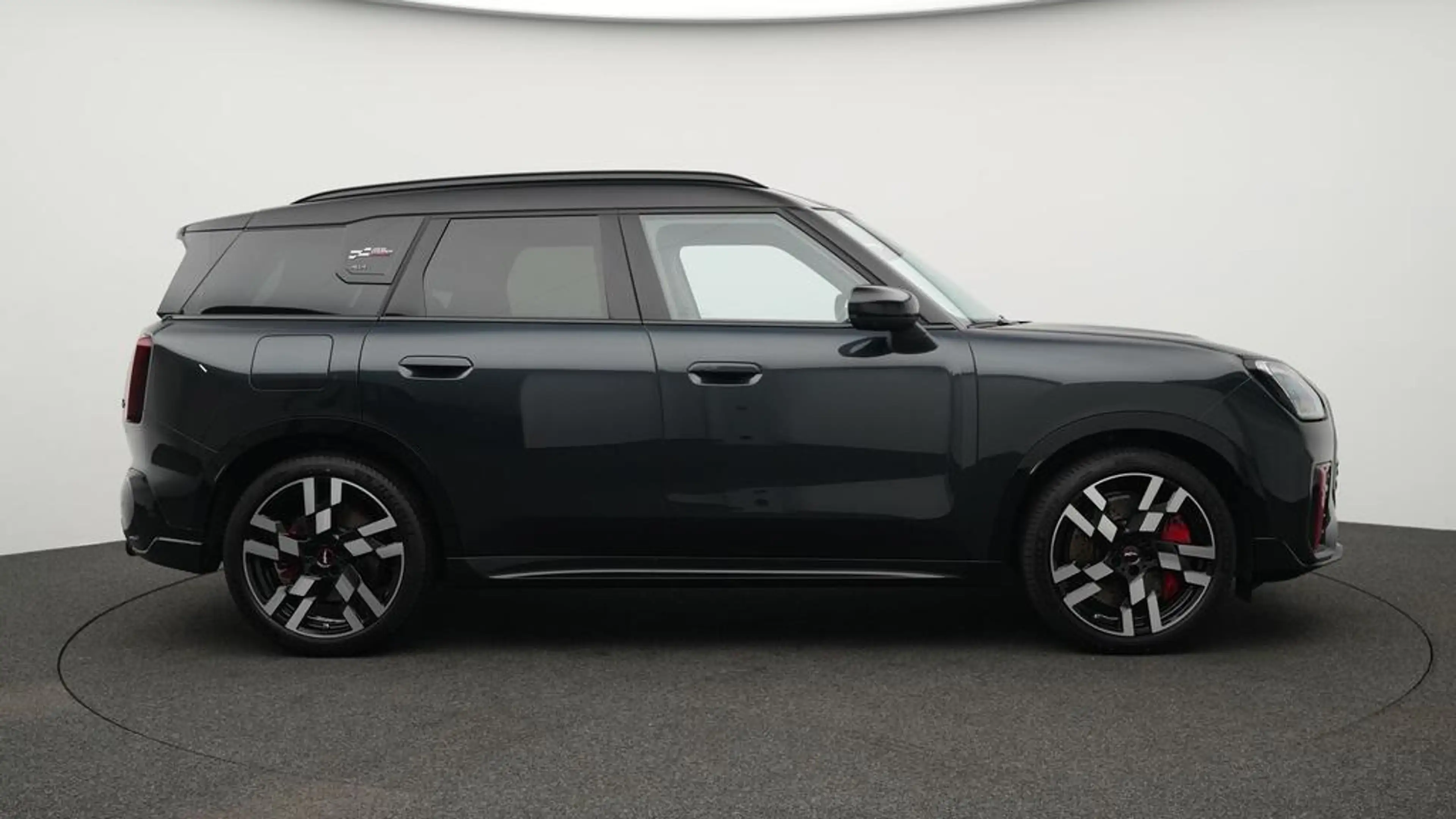 MINI JCW Countryman All4 John Cooper Works Trim — photo 2