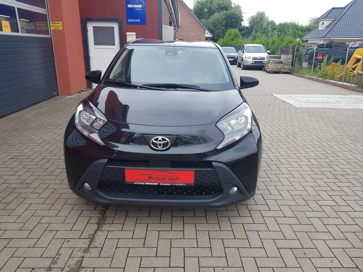Toyota Aygo Play Schwarz - 1