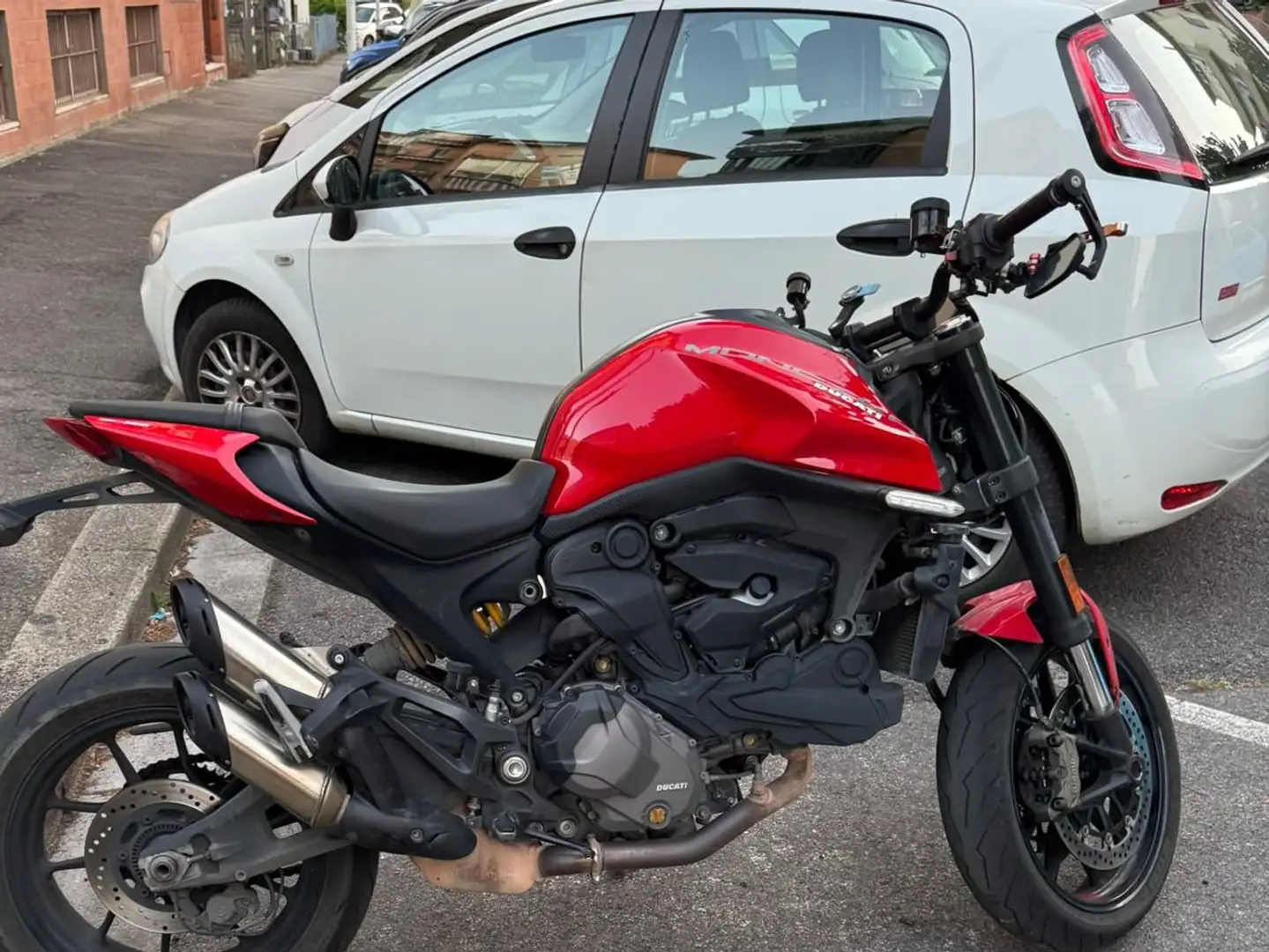 Ducati Monster 937 Rouge - 1