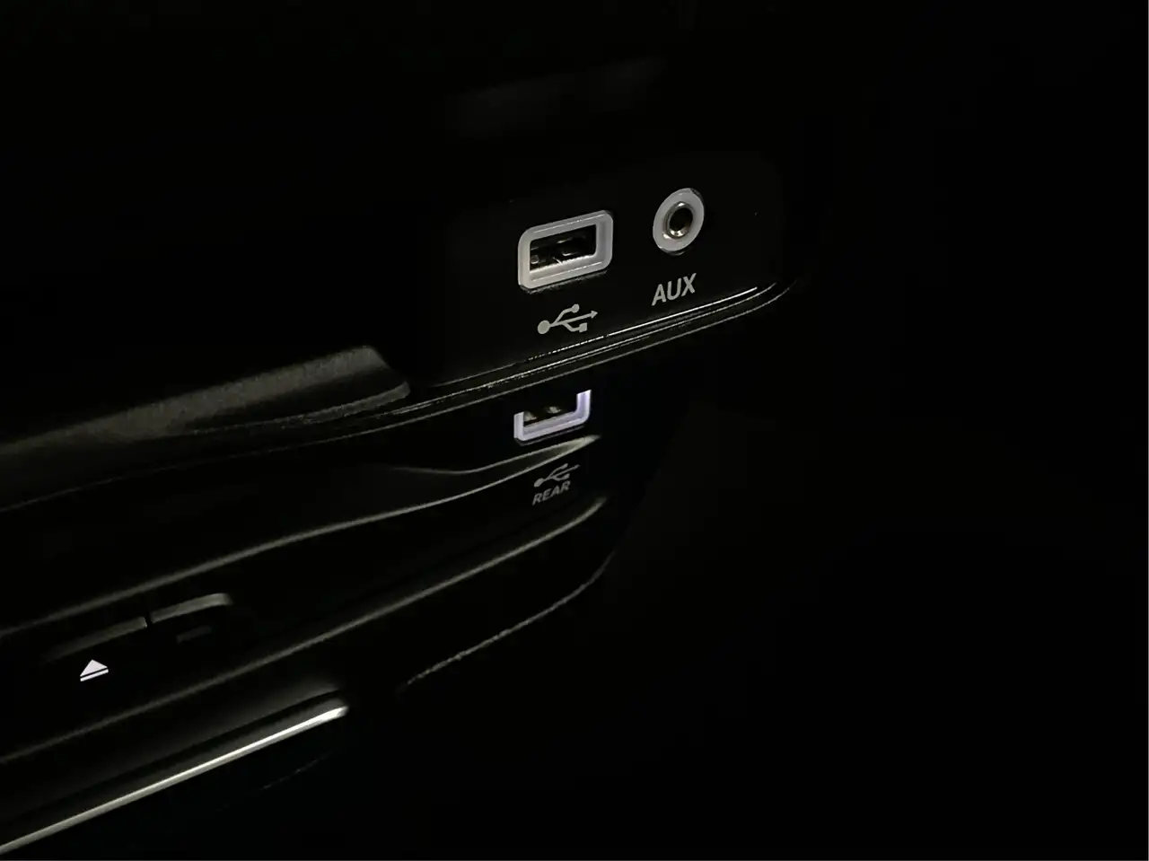 Chrysler Pacifica снимка Chrysler Pacifica
