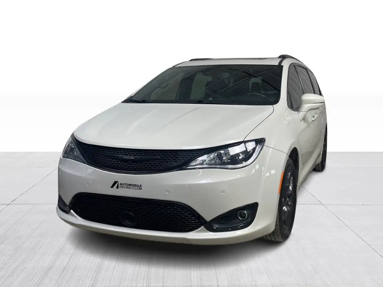 Chrysler Pacifica снимка Chrysler Pacifica