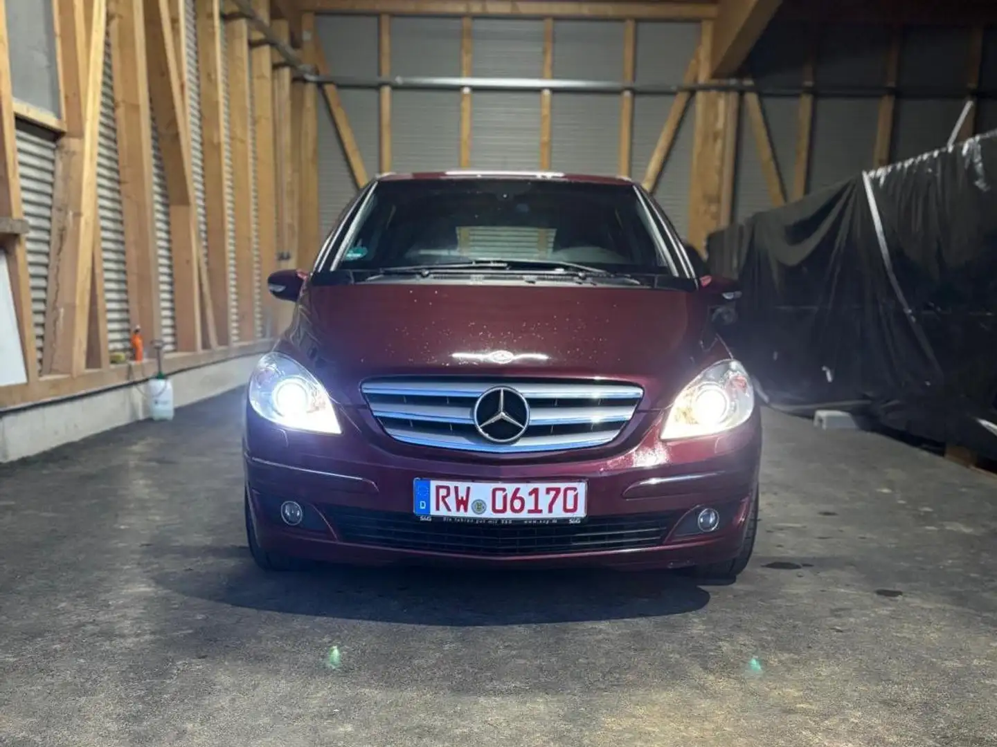 Mercedes-Benz B 200 B 200 CDI (245.208) Rot - 1
