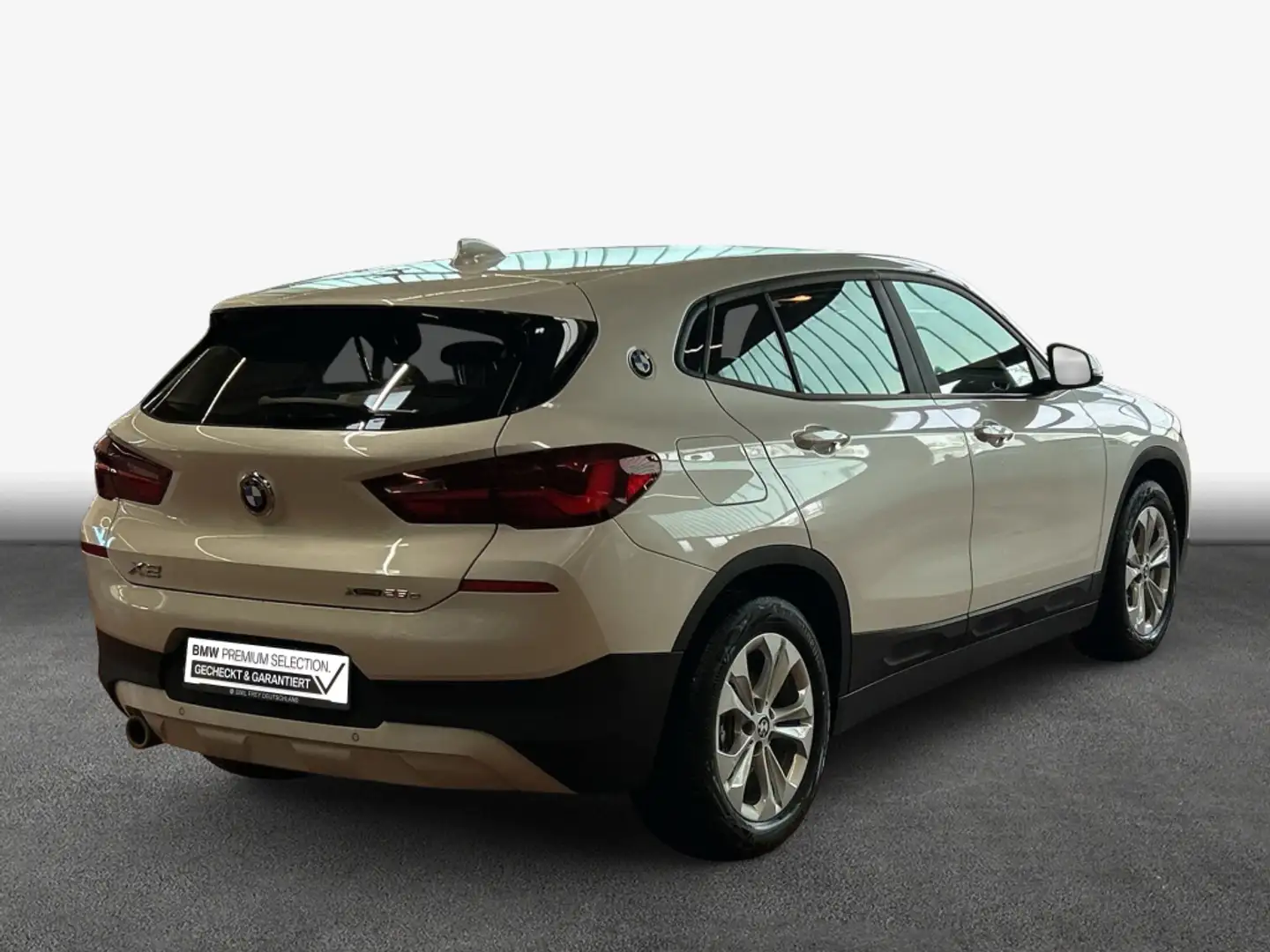 BMW X2 xDrive25e Advantage Weiß - 2