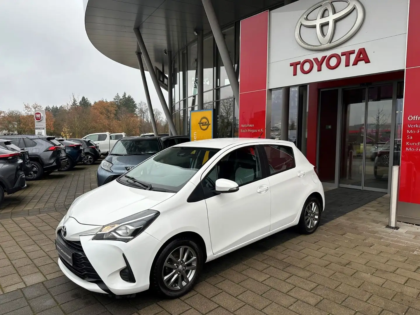 Toyota Yaris 1,0 Comfort, KAMERA, KLIMA, BLUETOOTH-FSE Blanc - 2