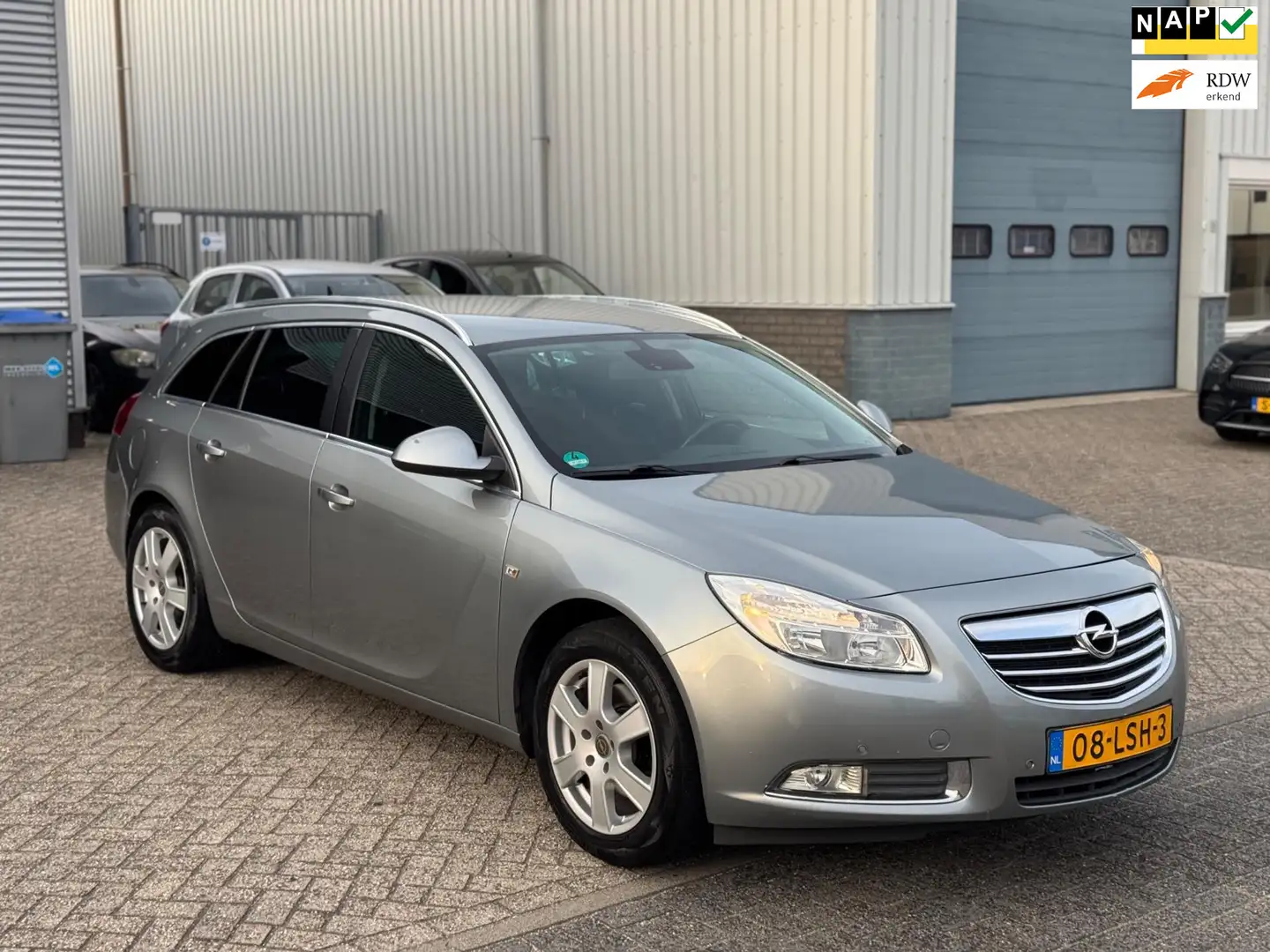 Opel Insignia Sports Tourer 1.6 T Edition Airco | Navi | Cruise Gris - 1