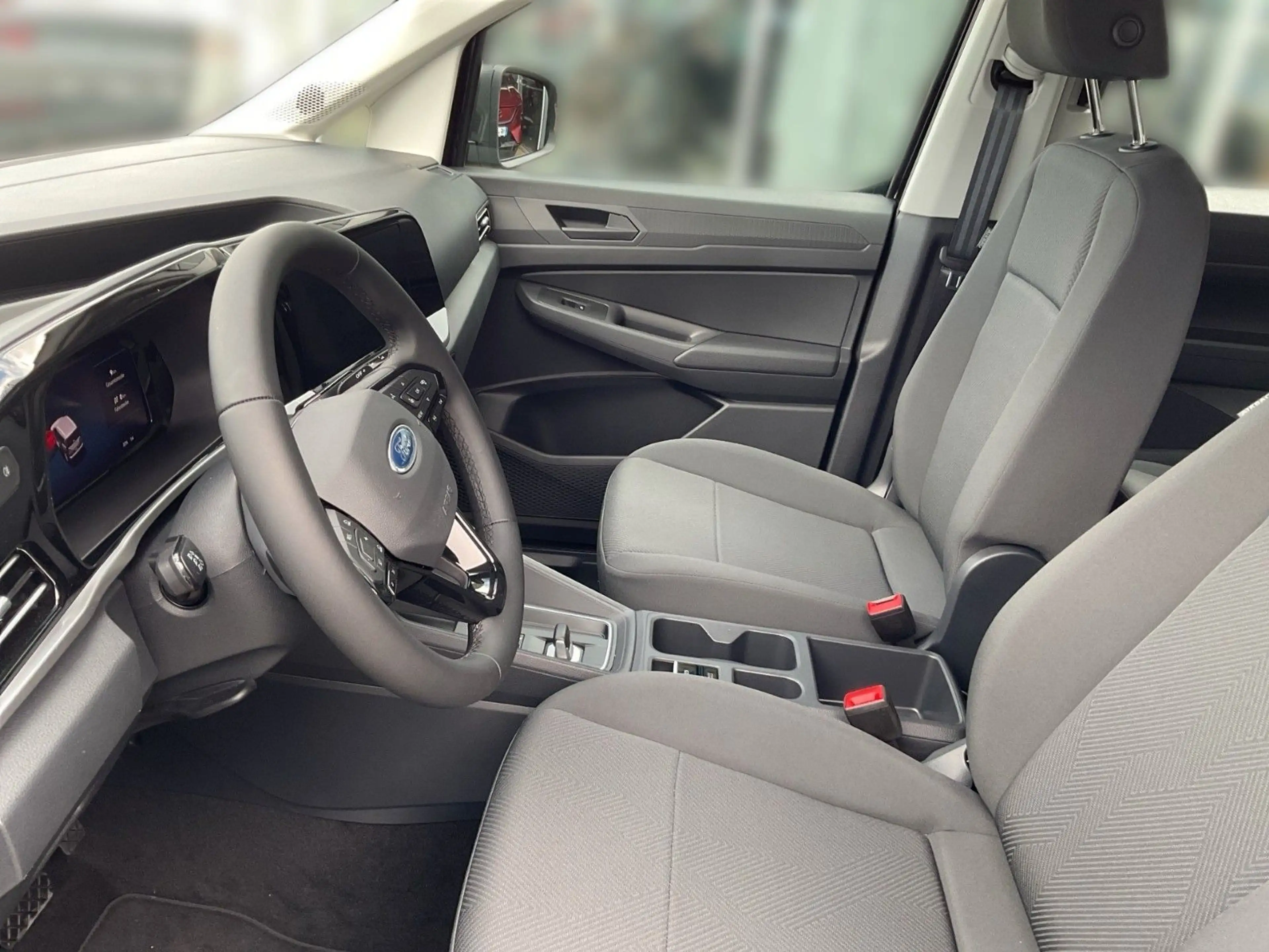 Ford Tourneo Connect PHEV — photo 7